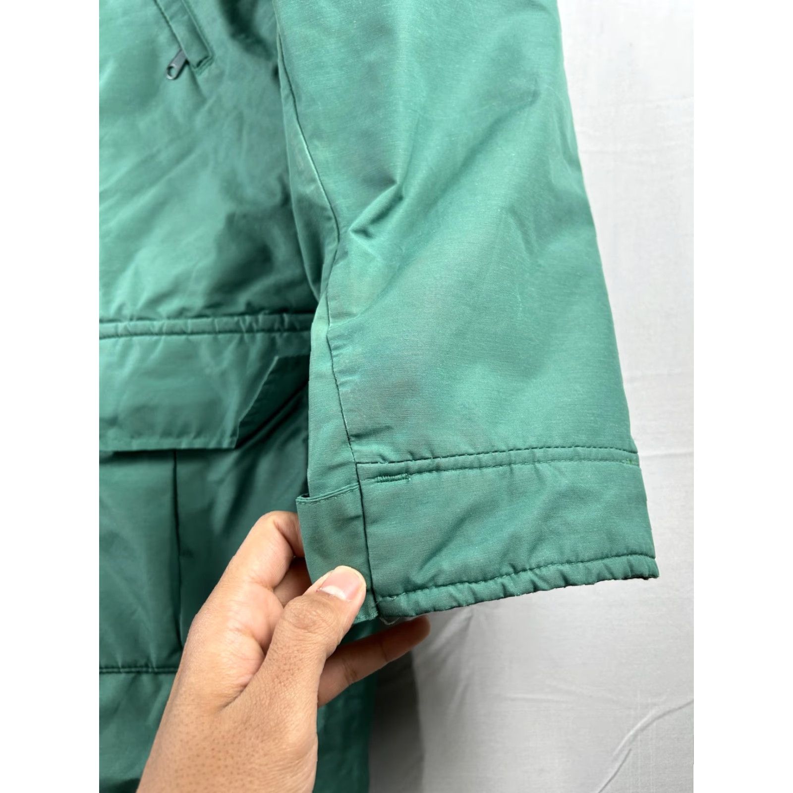 Vintage VINTAGE L.L. Bean Coat Parka Mens 2XL Green Hooded Winter Nylon Padded Thinsulate Black Scuff Size US XXL / EU 58 / 5 - 6 Thumbnail