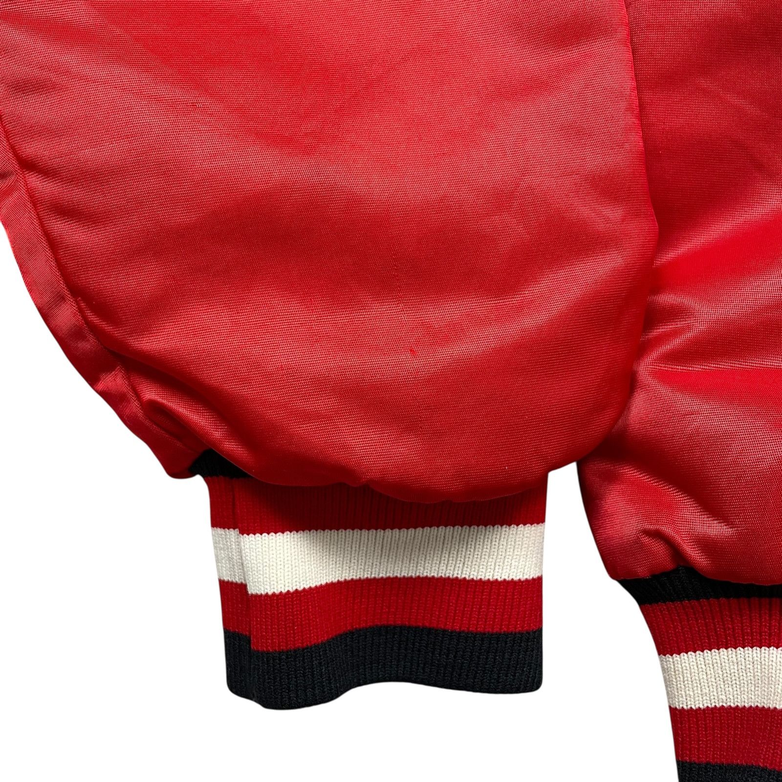 NHL VTG 90s CHICAGO BLACKHAWKS STARTER SATIN JACKET RED SIZE L Size US L / EU 52-54 / 3 - 10 Thumbnail