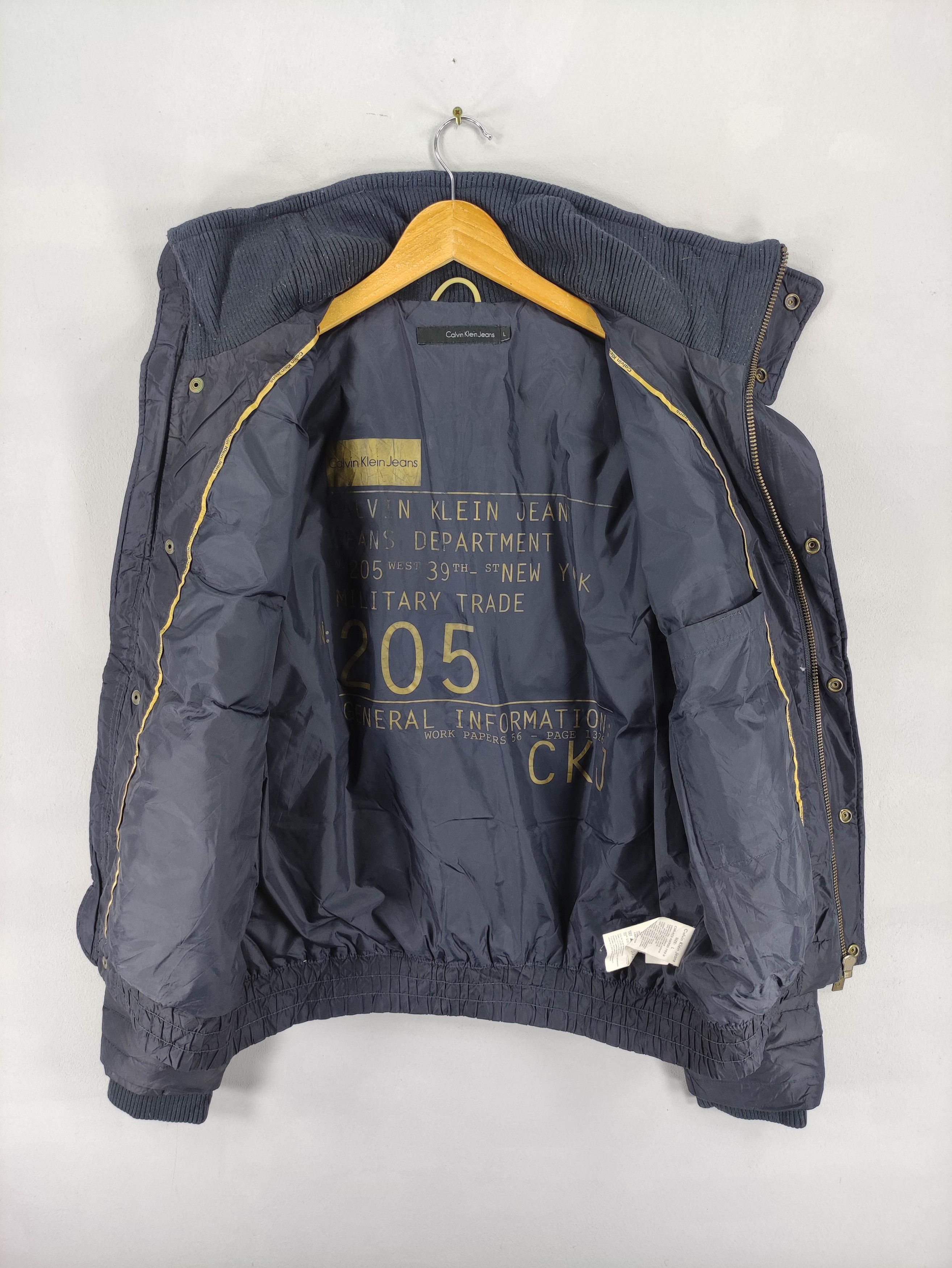 Calvin Klein Vintage Calvin Klien Puffer Jacket Zipper Size US L / EU 52-54 / 3 - 8 Thumbnail