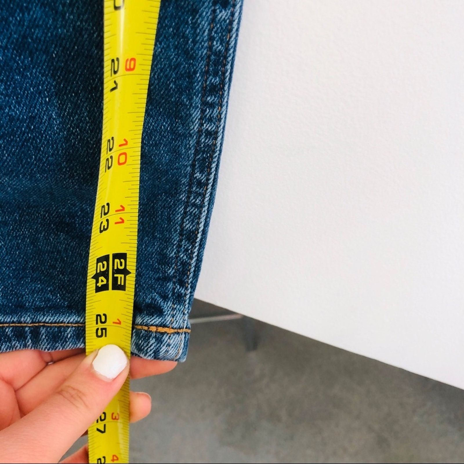 Asos ASOS Medium Blue Wash Straight Leg Mom High Rise Denim Jeans Size 26" / US 2 / IT 38 - 8 Thumbnail