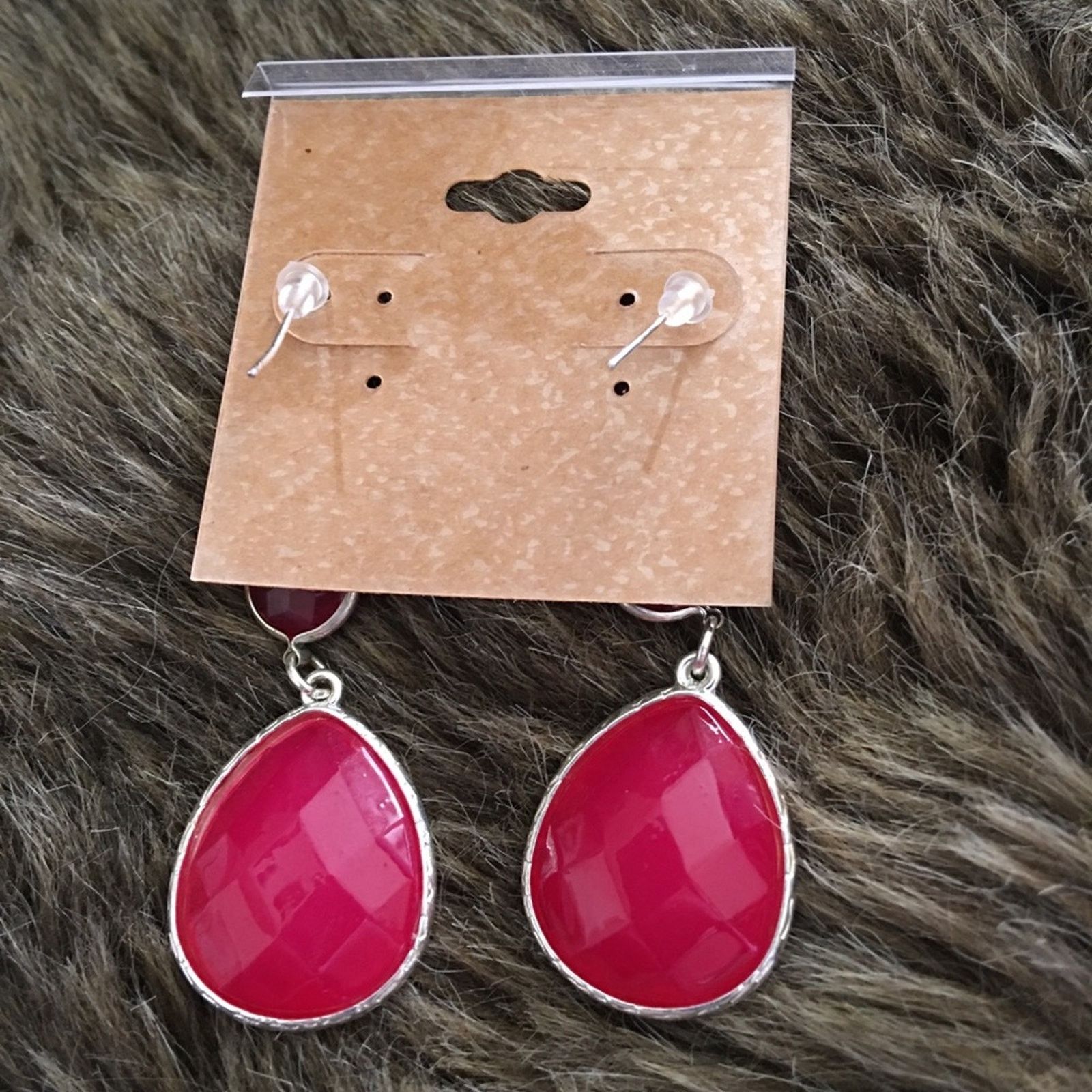 Jewelry Fuchsia pink faceted stone silver dangle earrings Size ONE SIZE - 4 Thumbnail