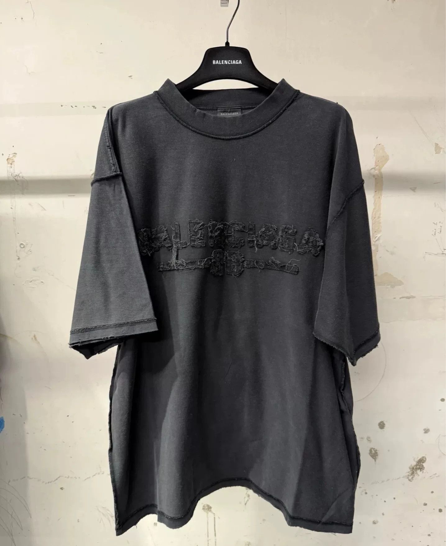 Balenciaga Balenciaga 25SS Limited Short Sleeve Size US XS / EU 42 / 0 - 1 Thumbnail