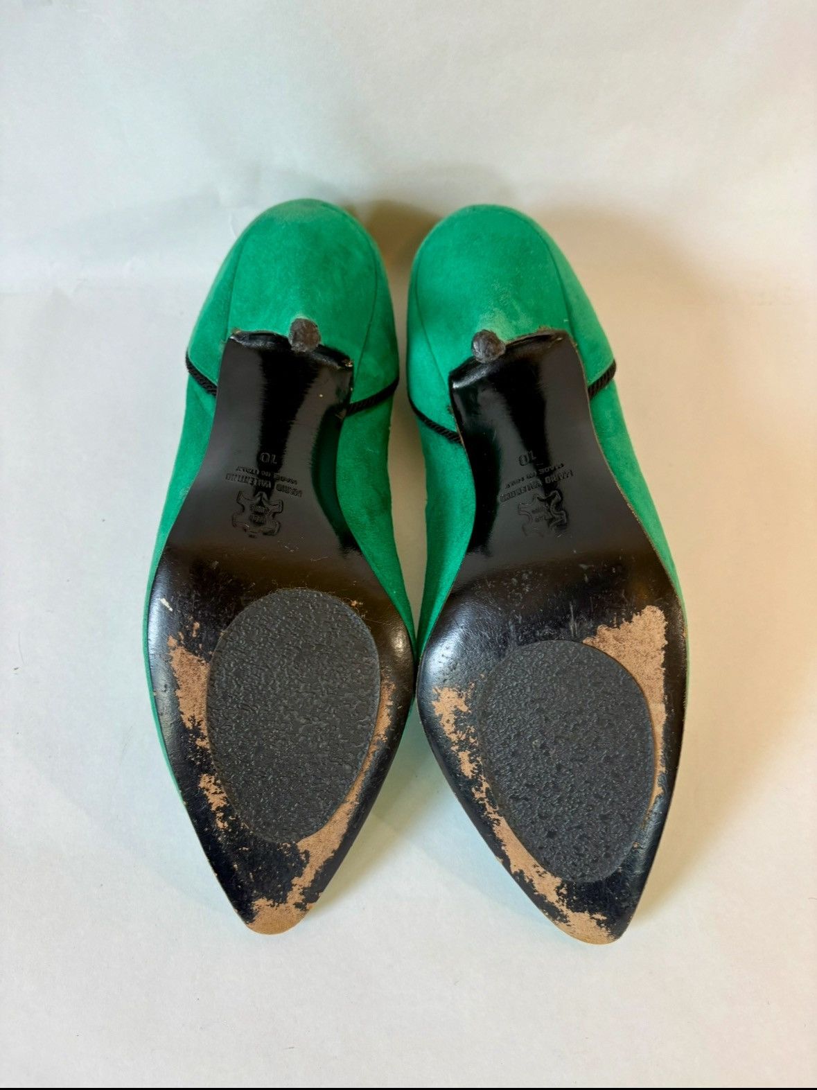 Valentino Mario Valentino 80s Avant Garde Green Suede Cutout Heels Size US 10 / IT 40 - 6 Thumbnail