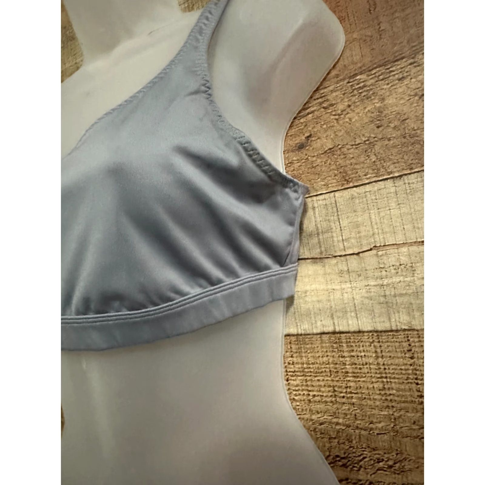 Victoria's Secret VICTORIA'S SECRET SPORT VSX SPORTS BRA Gray M Shirt Womens Size ONE SIZE - 2 Thumbnail