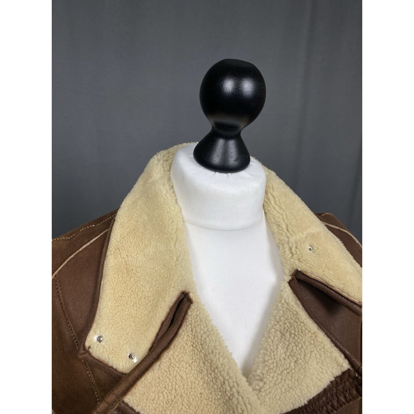 Versace Versus Versace Vintage Brown Shearling Belted Biker Jacket S Size S / US 4 / IT 40 - 6 Thumbnail