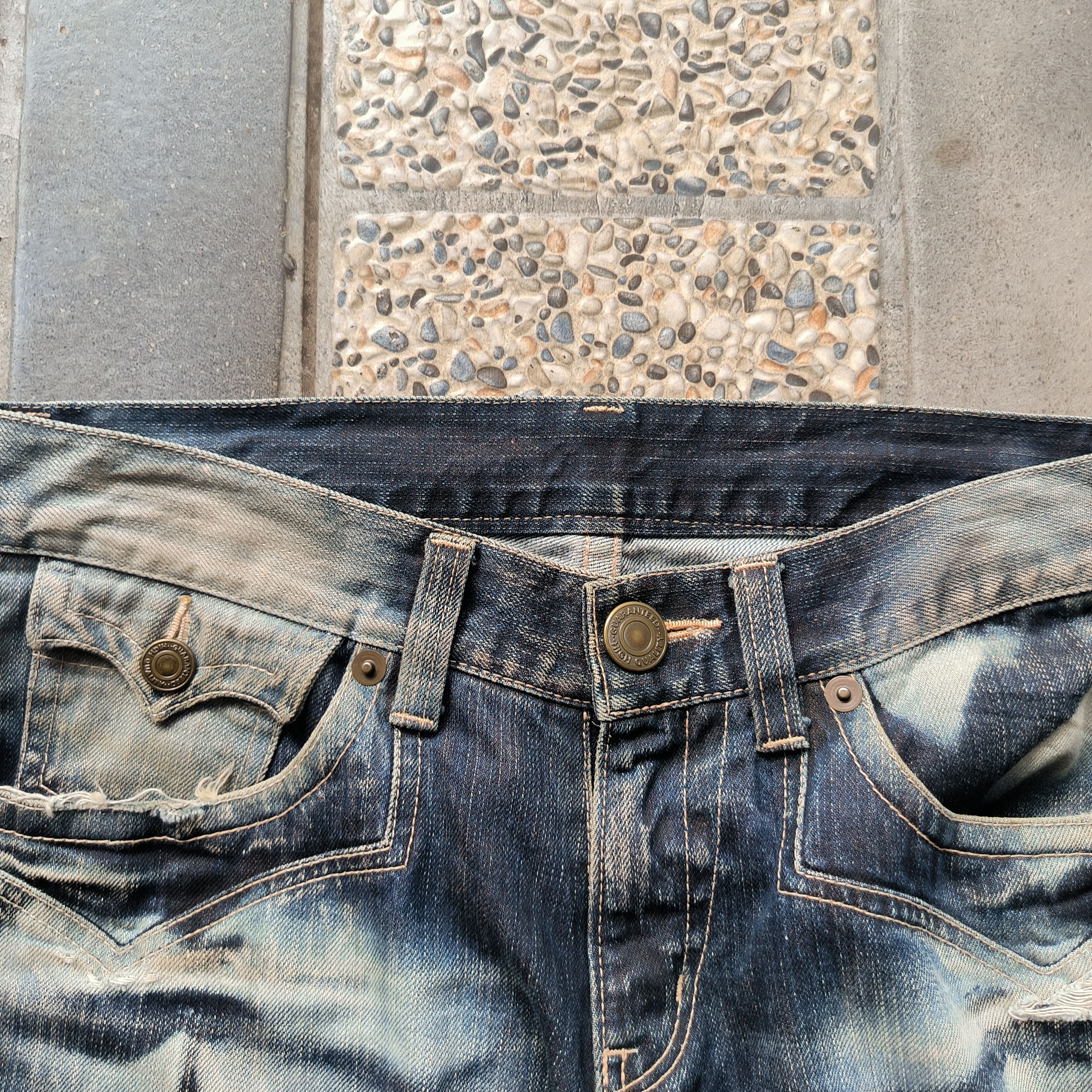 Japanese Brand Vintage 2000s RATTLE TRAP Distressed Flared Jeans Size US 32 / EU 48 - 4 Thumbnail