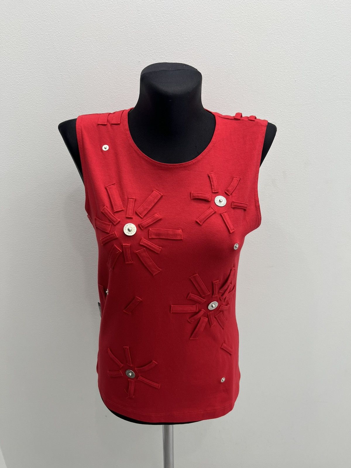 Moschino Vintage Moschino Y2K Metal Rivets Tank T-shirt Tee Size L / US 10 / IT 46 - 1 Thumbnail