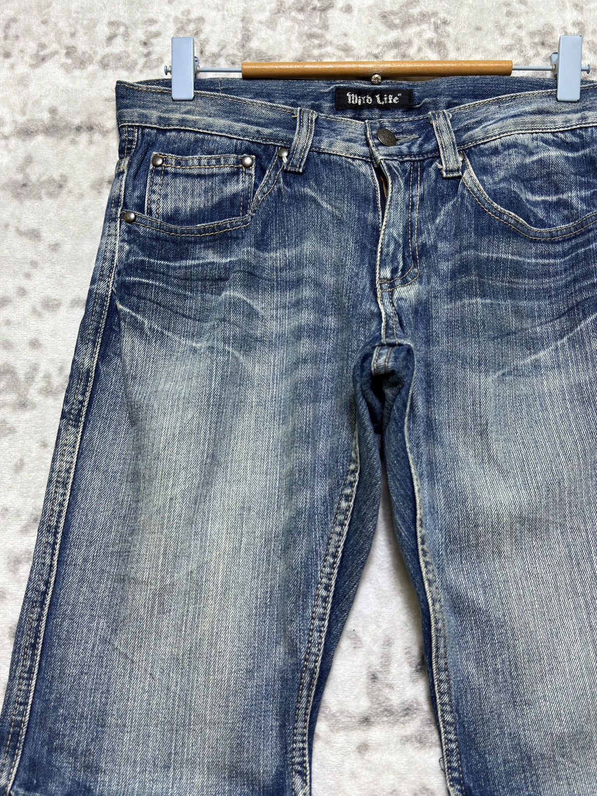 Vintage Vintage Wild Life Angel Wing Flared Y2K Denim Jeans Size US 29 - 4 Thumbnail
