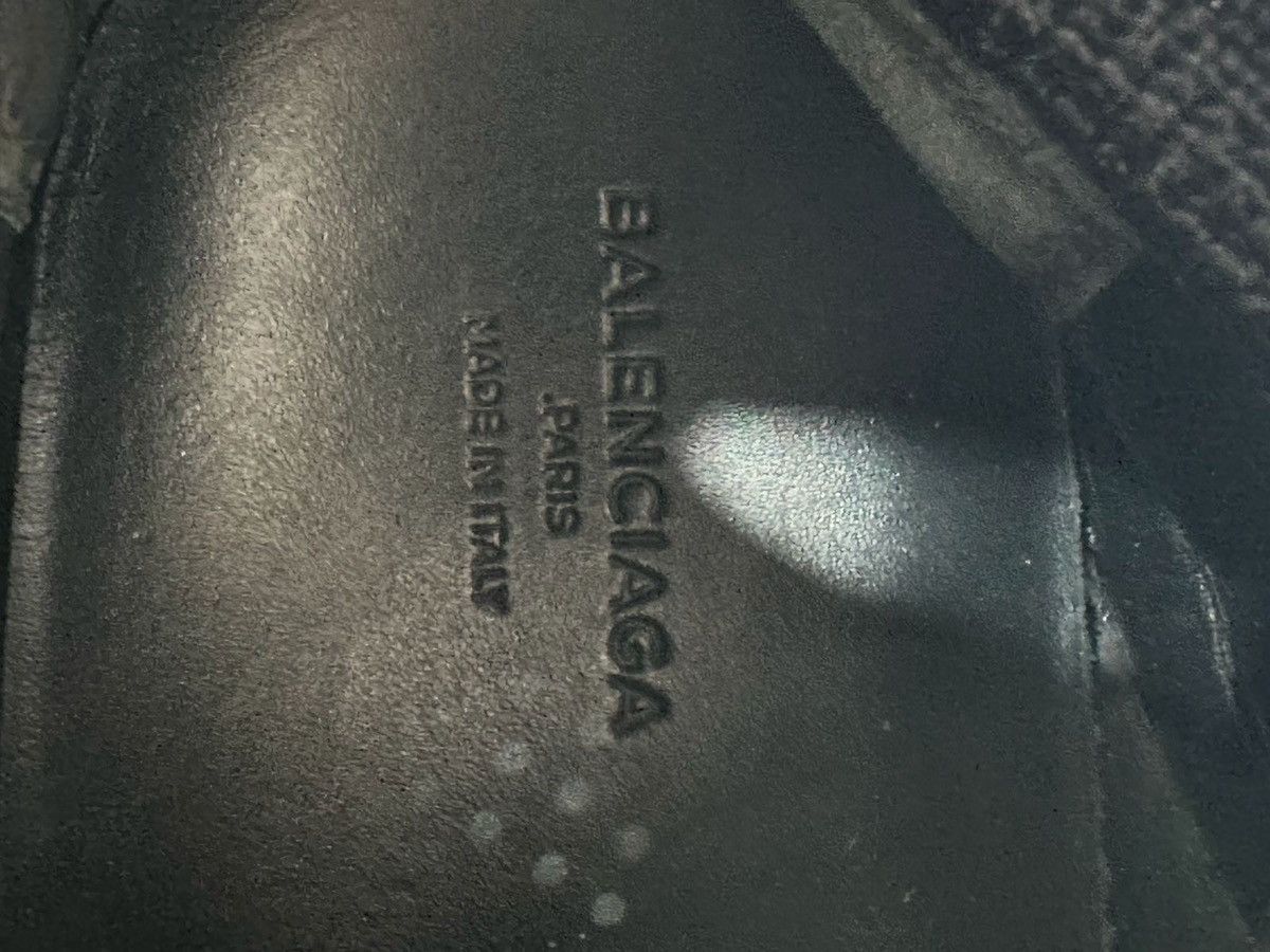 Balenciaga Balenciaga Leather/Mesh High Top Sneaker Size 40 EU Size US 7 / EU 40 - 6 Thumbnail