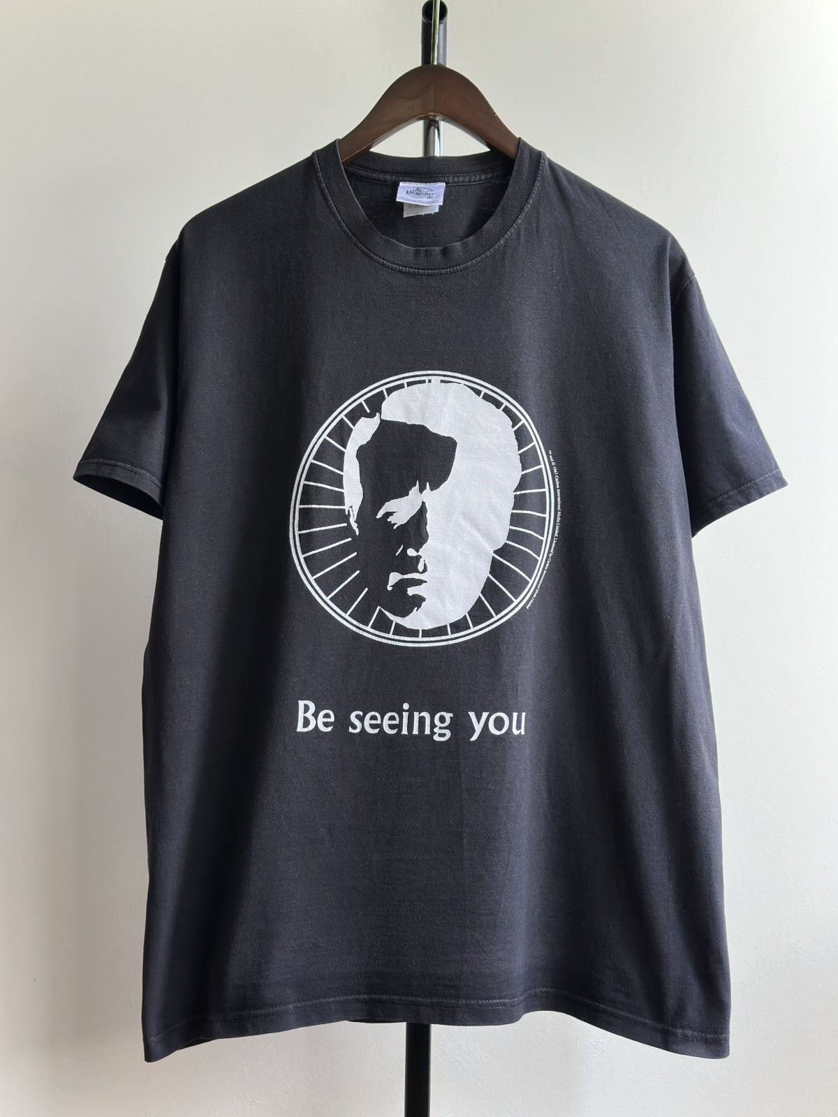 Vintage Vintage 2000s The Prisoner 1967 Movie Tee Size US XL / EU 56 / 4 - 1 Thumbnail