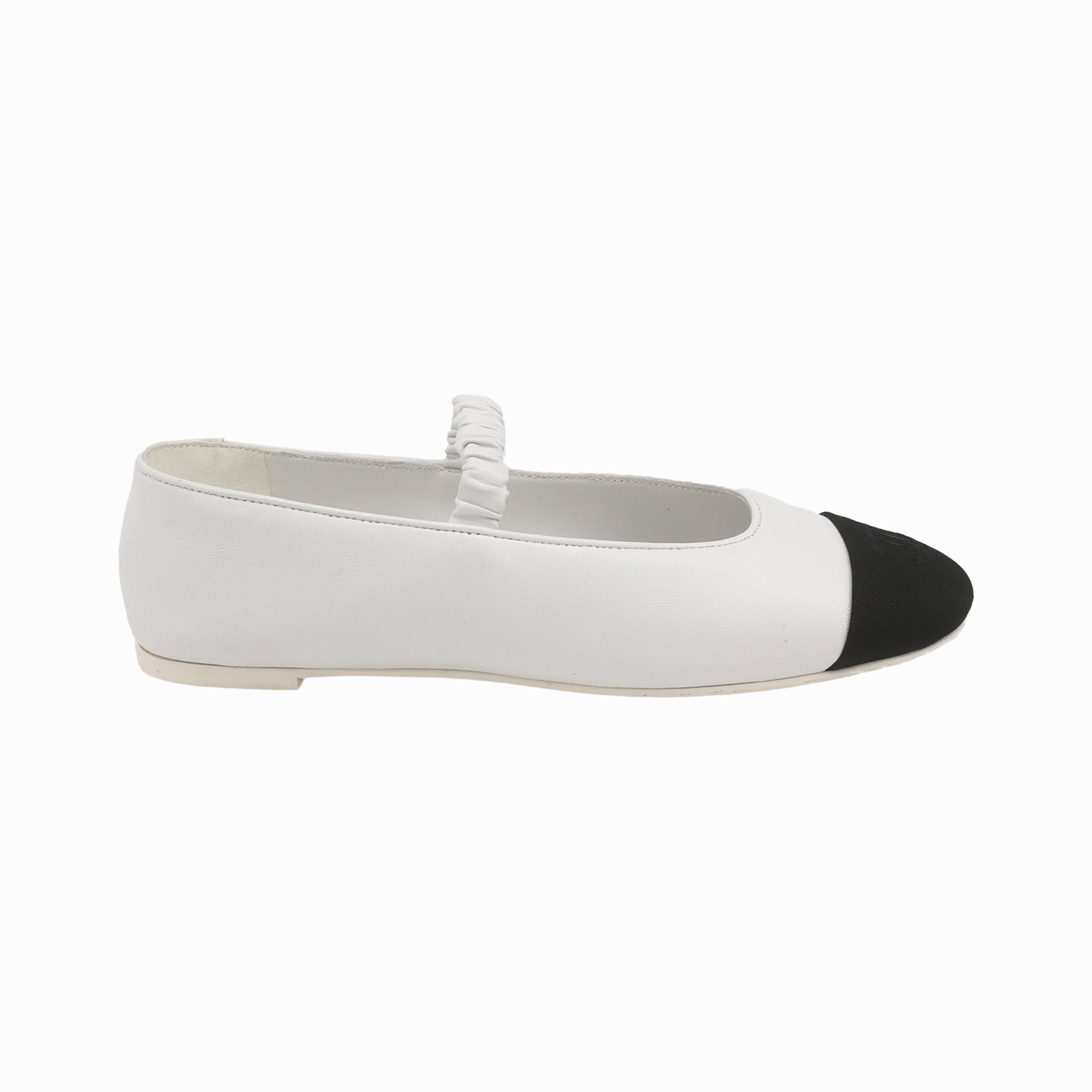 Chanel Chanel Women 8 Flats Size US 8 / IT 38 - 1 Thumbnail