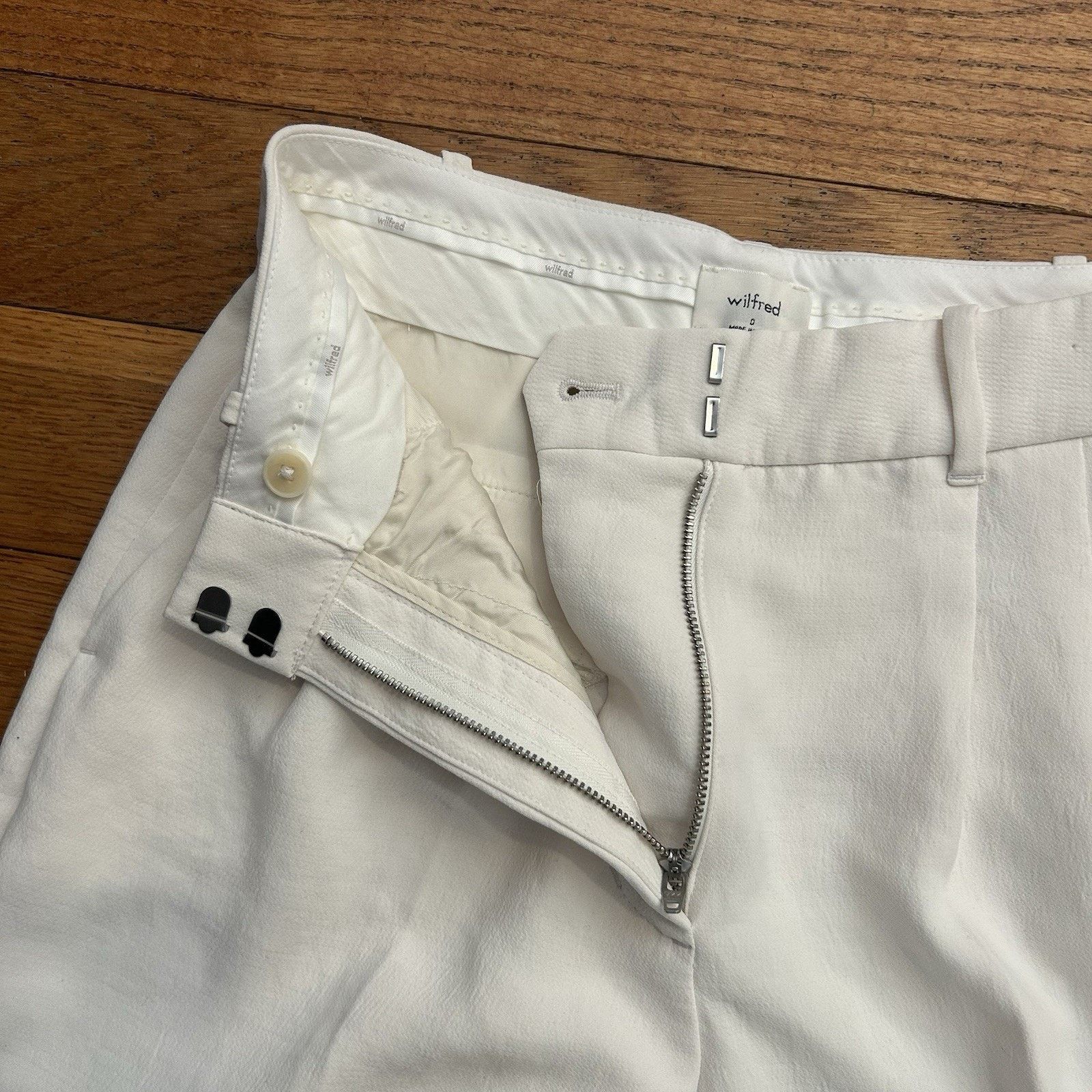 Aritzia Wilfred Effortless Double Pleated Wide Leg Baggy Pants 0 Size 25" / US 0 / IT 36 - 3 Thumbnail
