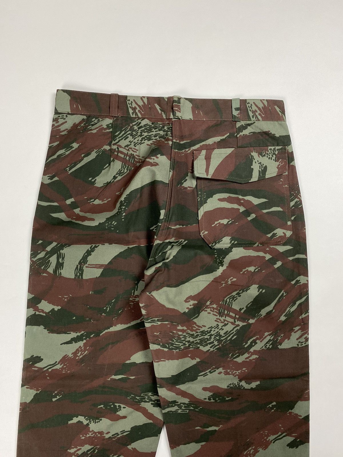 Vintage Vintage men’s Ailee Zipper Camo Hunting Pants Trousers Size US 31 - 21 Thumbnail