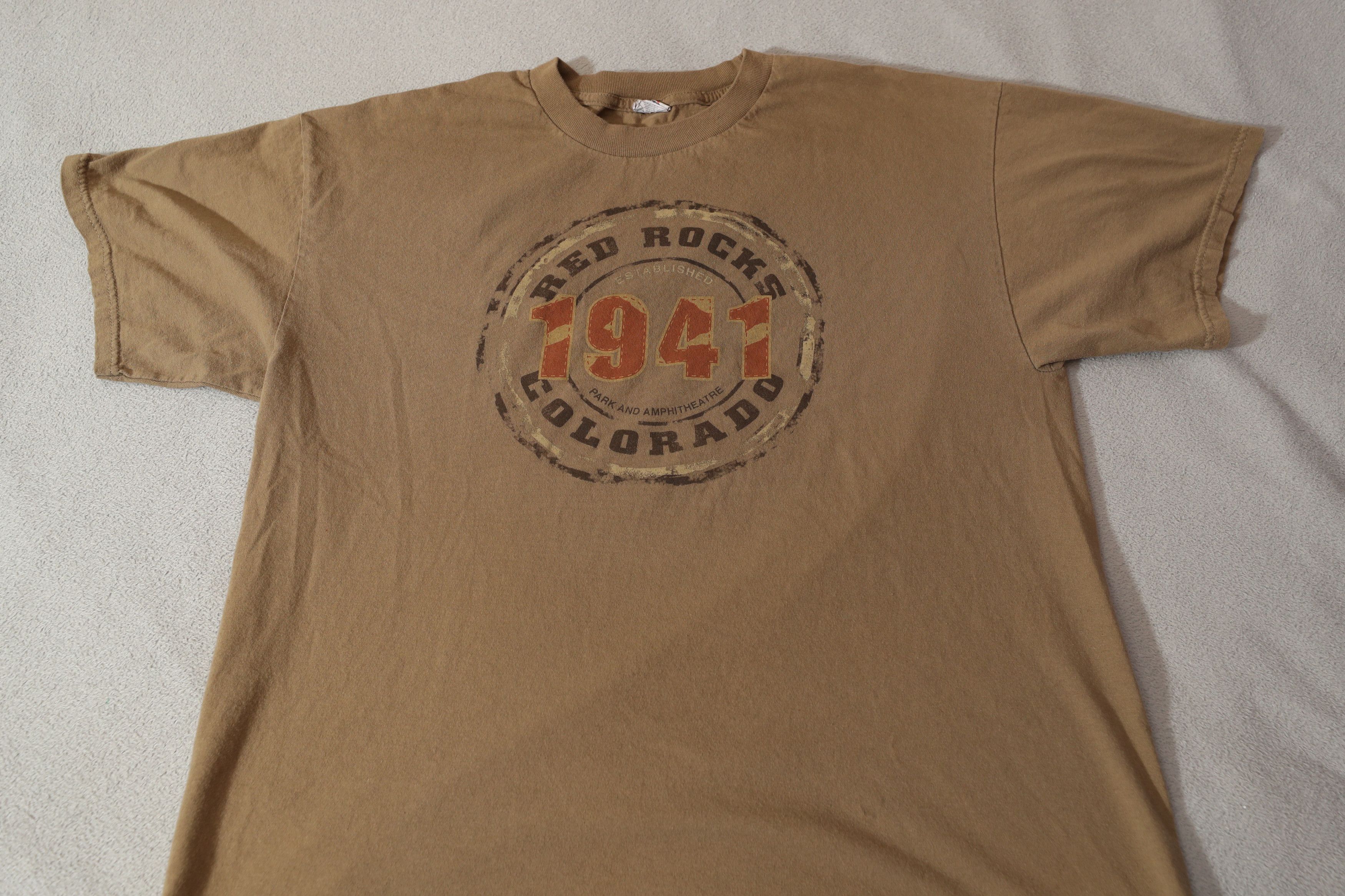 Alstyle 2006 Y2K Red Rocks Colorado Tourist Tee (XL) Size US XL / EU 56 / 4 - 3 Thumbnail