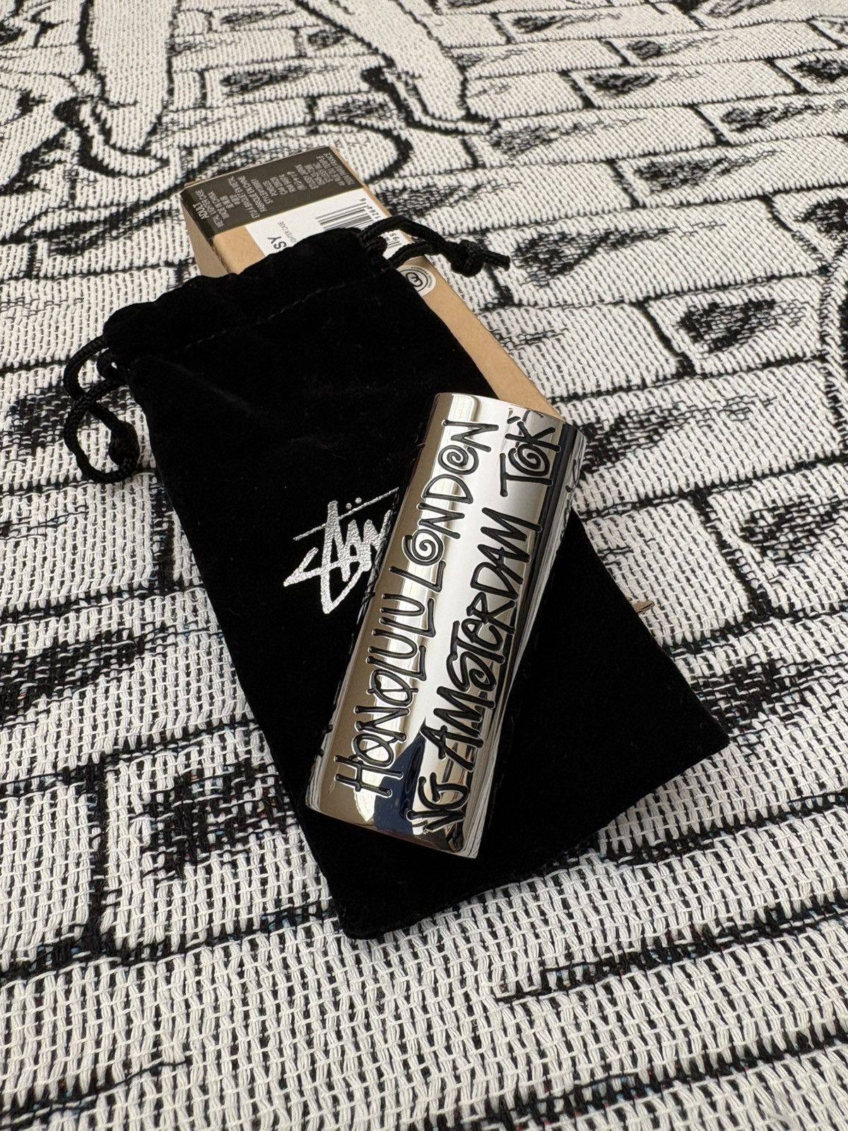 小物 Stussy L BEJEWELED LIGHTER CASE Stüssy: Metal Bejeweled Lighter Case (Silver) | DSMNY E-SHOP