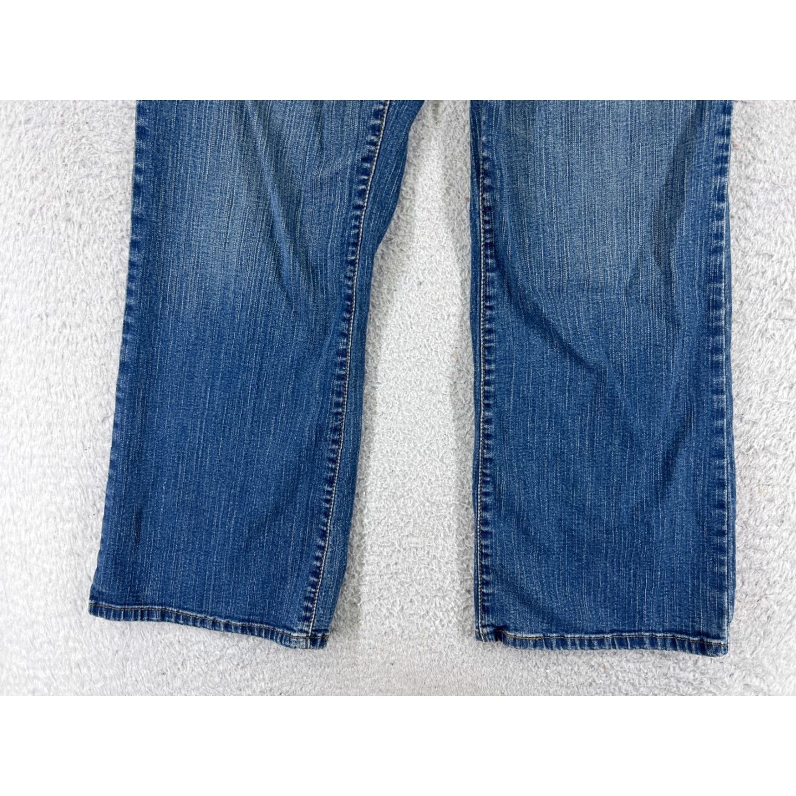 Levi's VINTAGE Levi's Jeans Women 8 Blue Denim 512 Bootcut Mid Wash Regular Fit 27 Inseam Size 30" / US 8 / IT 44 - 2 Thumbnail