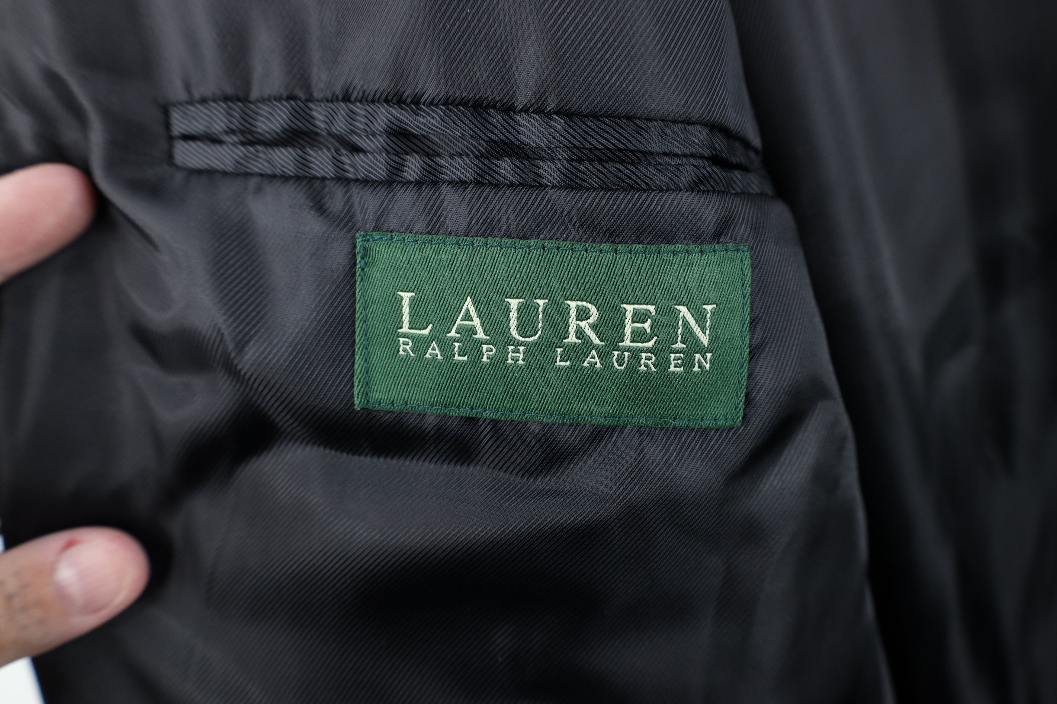Ralph Lauren Vintage Ralph Lauren Full Button Overcoat Jacket Black Size US L / EU 52-54 / 3 - 11 Thumbnail