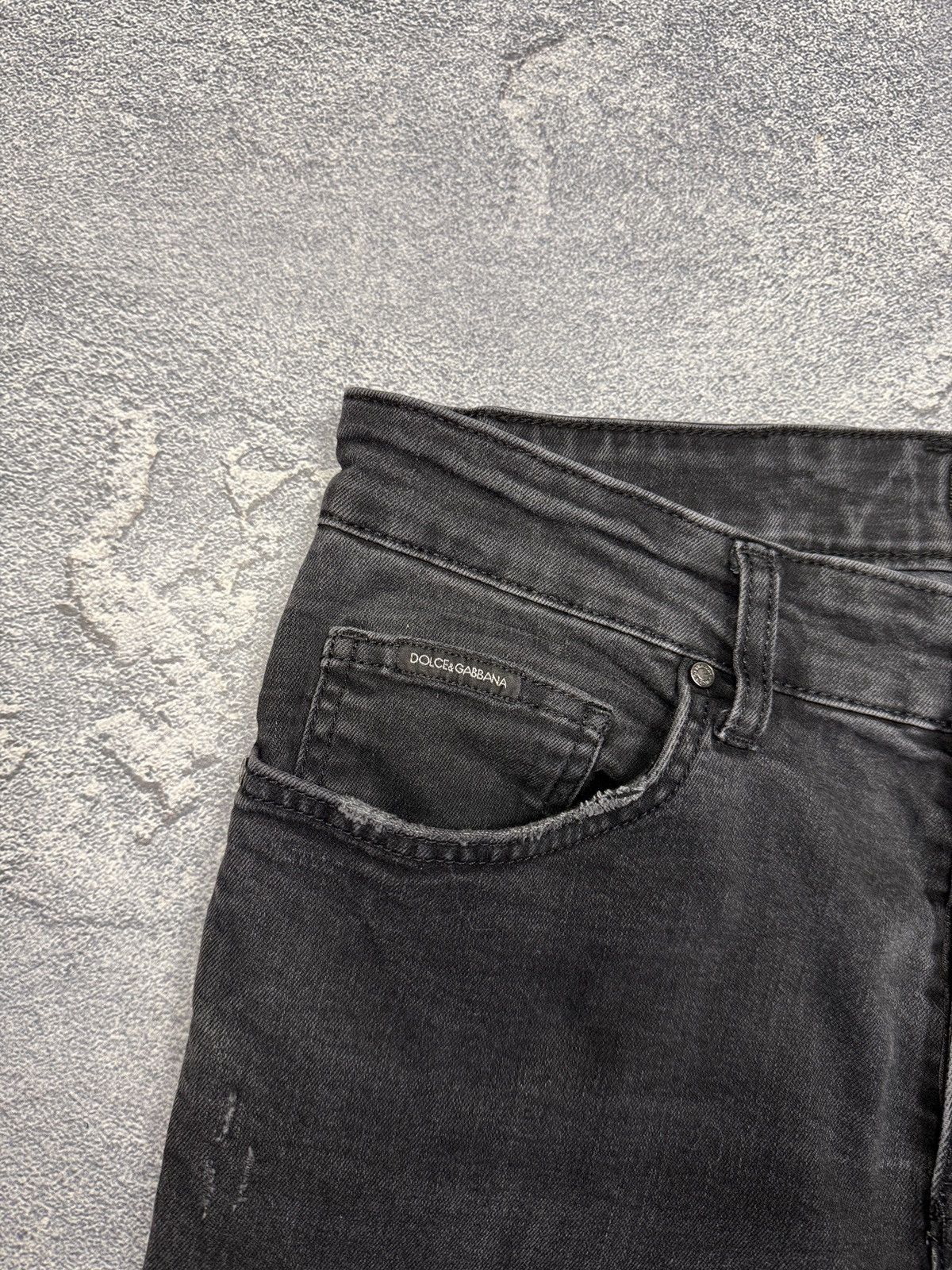 Dolce & Gabbana Dolce & Gabbana Metal Patch Logo Vintage Denim Pants Size US 34 / EU 50 - 6 Thumbnail