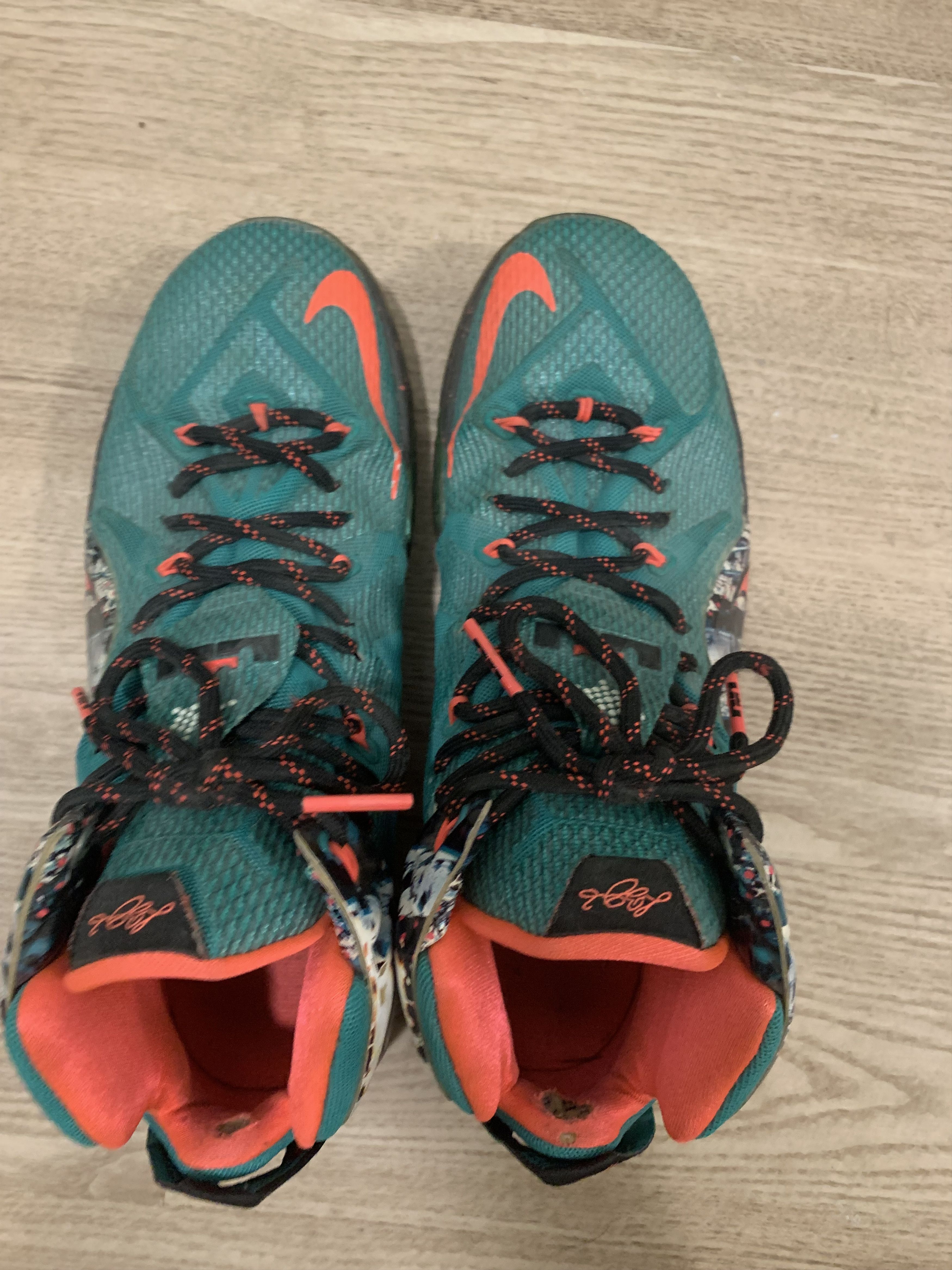 Nike Nike Lebron 12 Xmas 'Akron Birch' Size US 10 / EU 43 - 1 Thumbnail