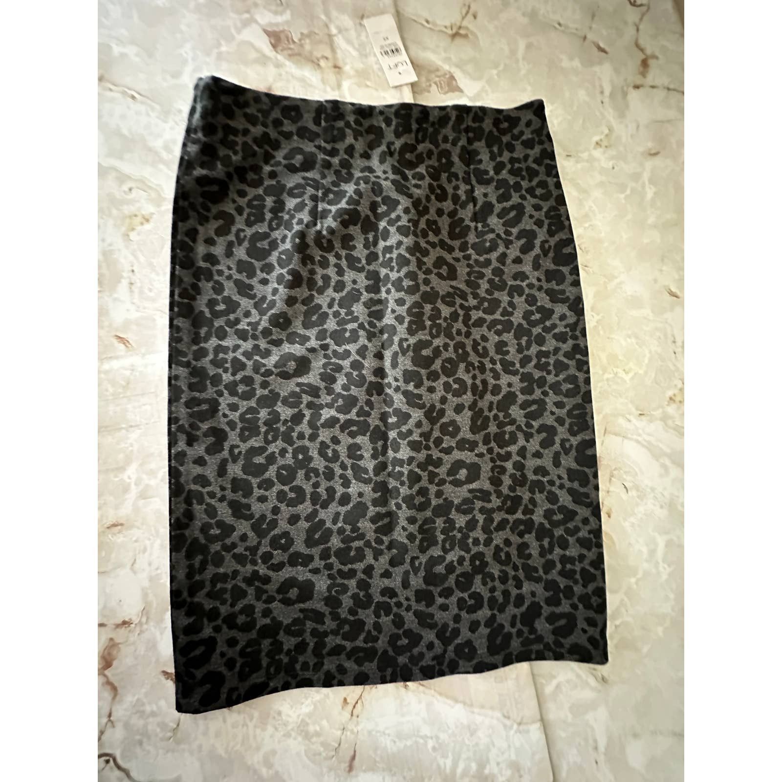Loft LOFT Black Leopard Print stretch skirt Size XS Size 25" / US 0 / IT 36 - 2 Thumbnail