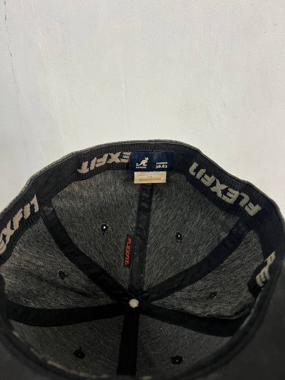 Kangol Kangol Flexfit Fitted Hat Size ONE SIZE - 12 Thumbnail