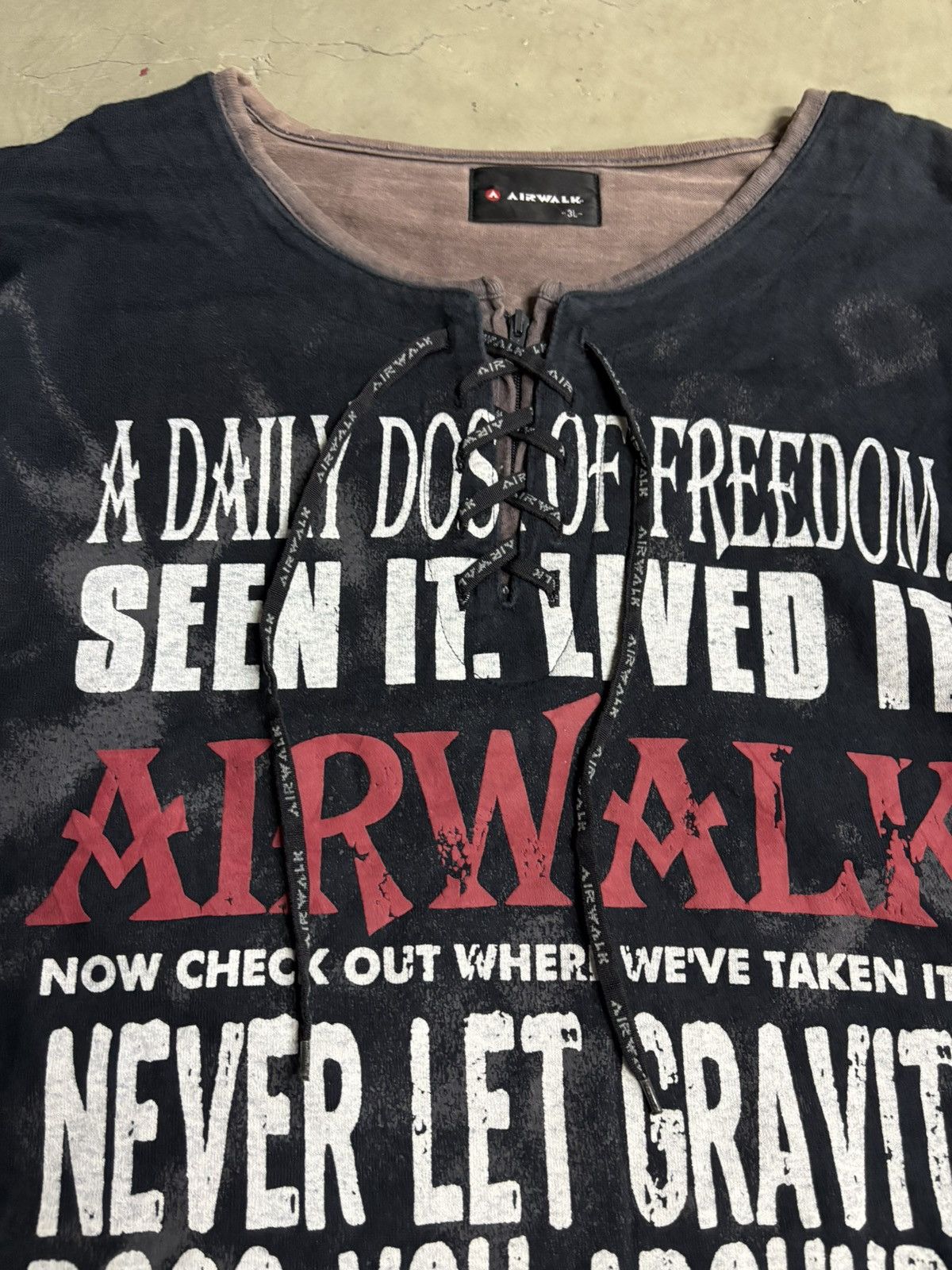 14th Addiction rare 00s japanese brand airwalk poem lace up tee Size US XL / EU 56 / 4 - 4 Thumbnail