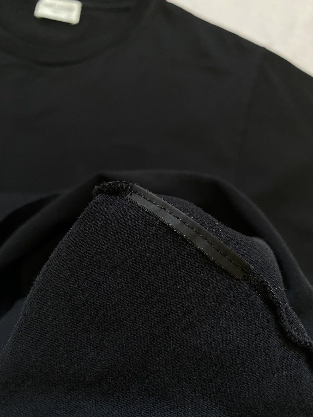 Saint Laurent Paris Saint Laurent Paris Womens Centre Logo T Shirt Size XS-S Size XS / US 0-2 / IT 36-38 - 11 Thumbnail