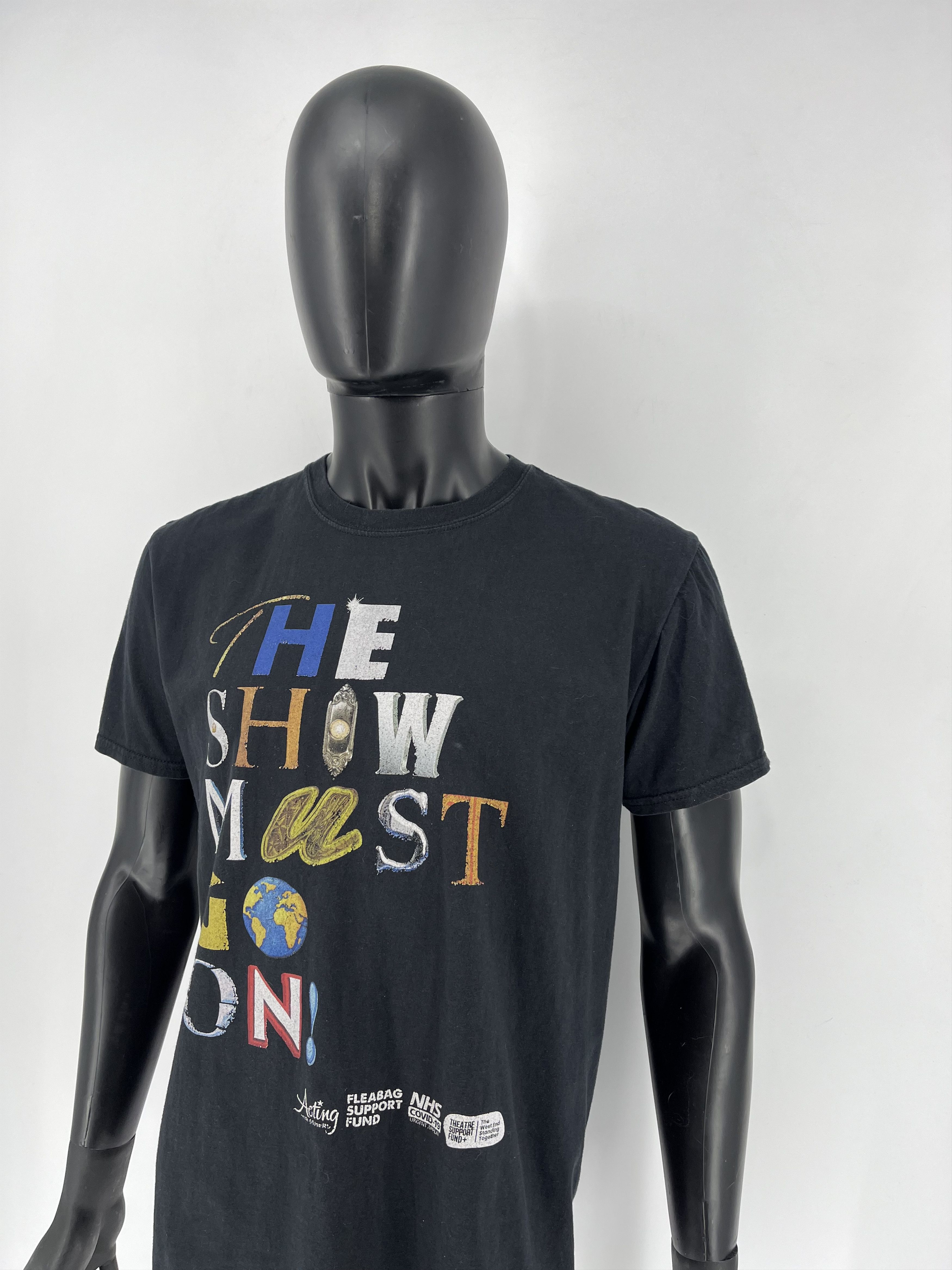 Band Tees Vintage 90s Queen ‘The Show Must Go On’ Rock Band T-Shirt Size US L / EU 52-54 / 3 - 4 Thumbnail