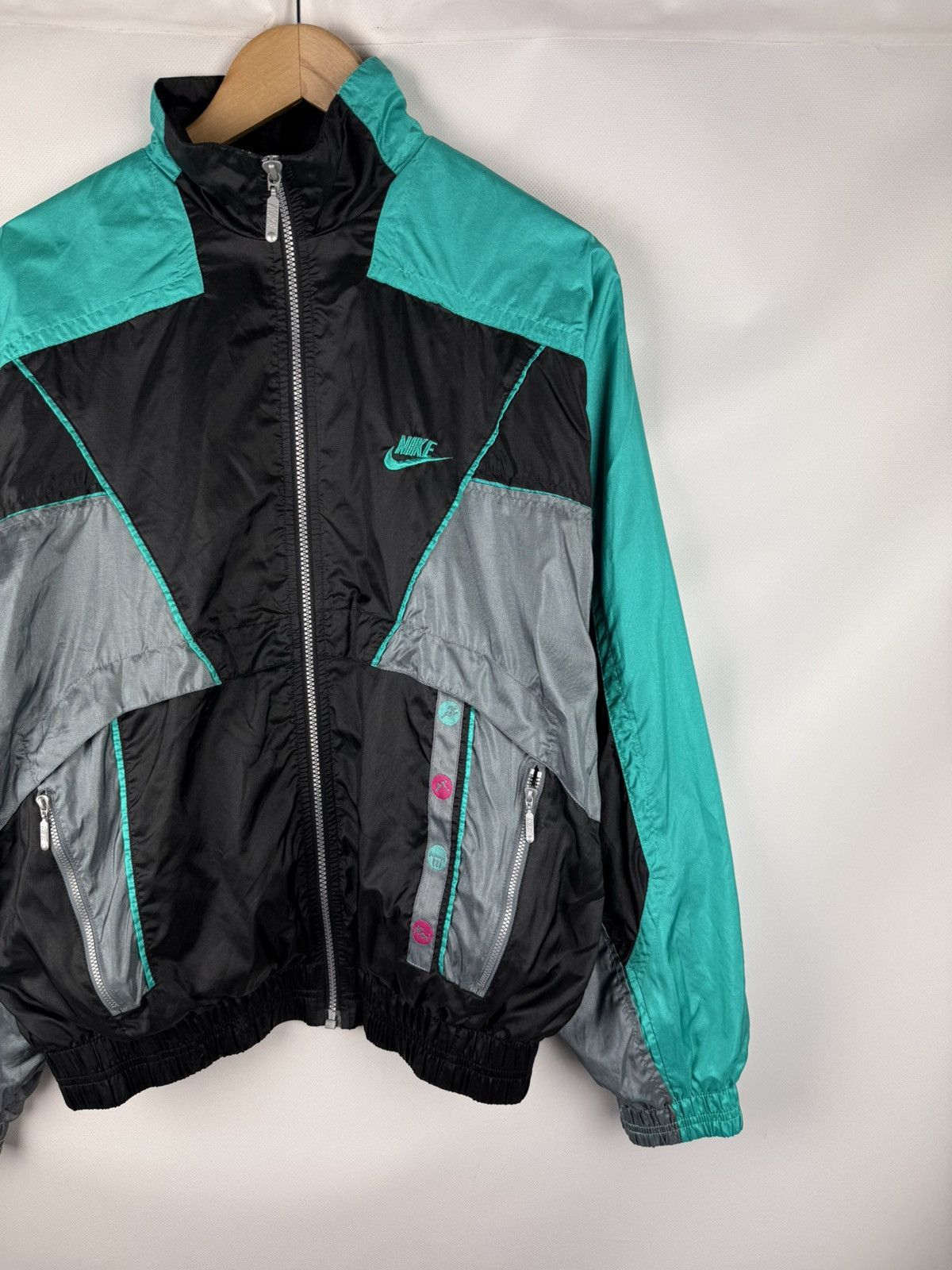 Nike Nike Vintage Men’s Nylon Full Zip Windbreaker Jacket Size S Size US S / EU 44-46 / 1 - 3 Thumbnail