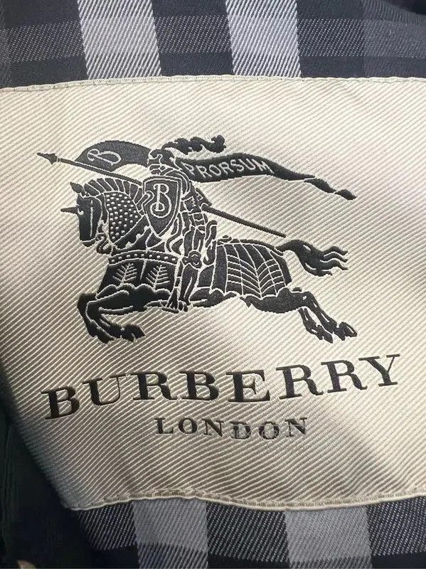 Burberry Burberry Black Women's Wool Coat Size S. Size S / US 4 / IT 40 - 6 Thumbnail