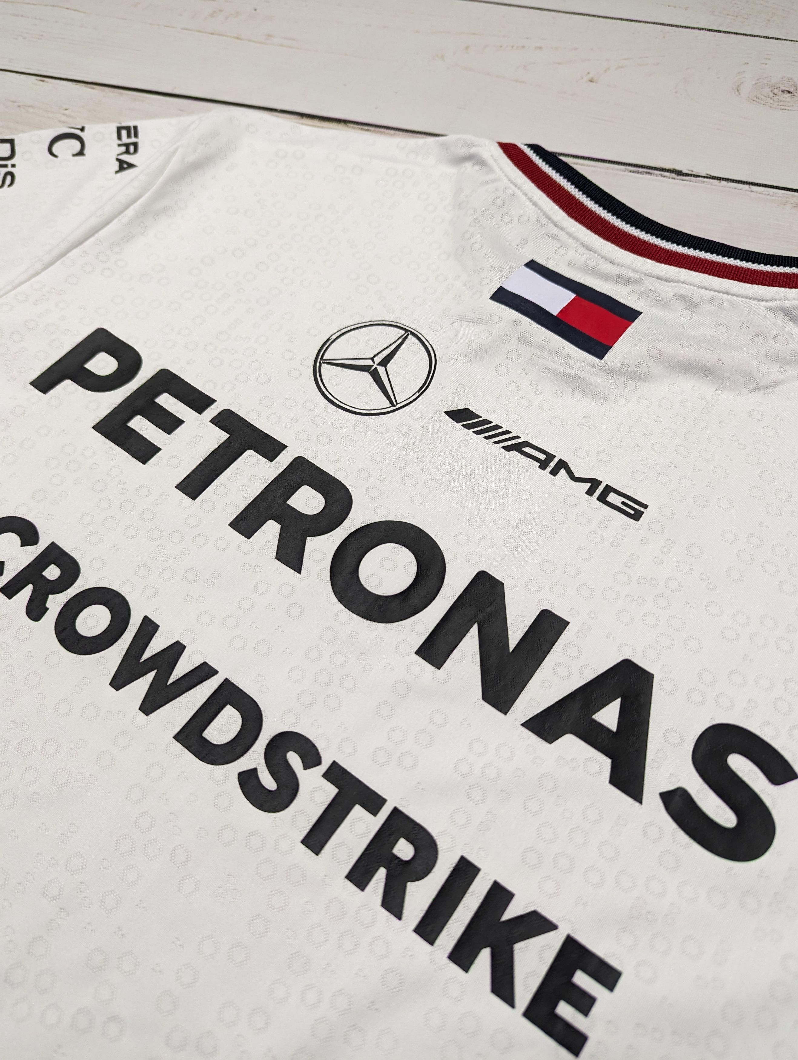 Mercedes-Benz Mercedes AMG Petronas 2024 Racing Jersey T-Shirt Size US XL / EU 56 / 4 - 3 Thumbnail