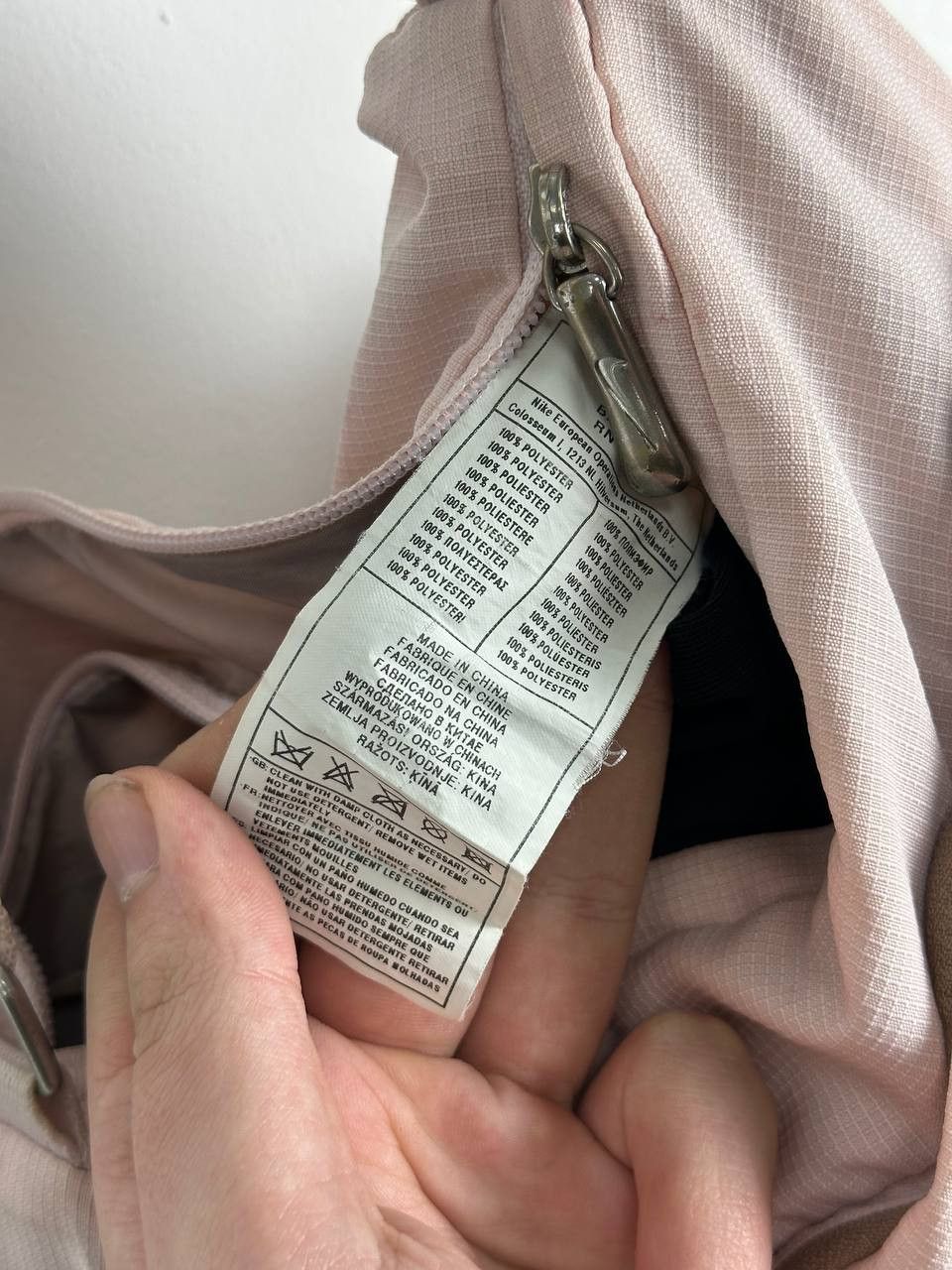 Nike × Vintage Vintage Pink Woman's Nike Crossbody Bag Size ONE SIZE - 8 Thumbnail