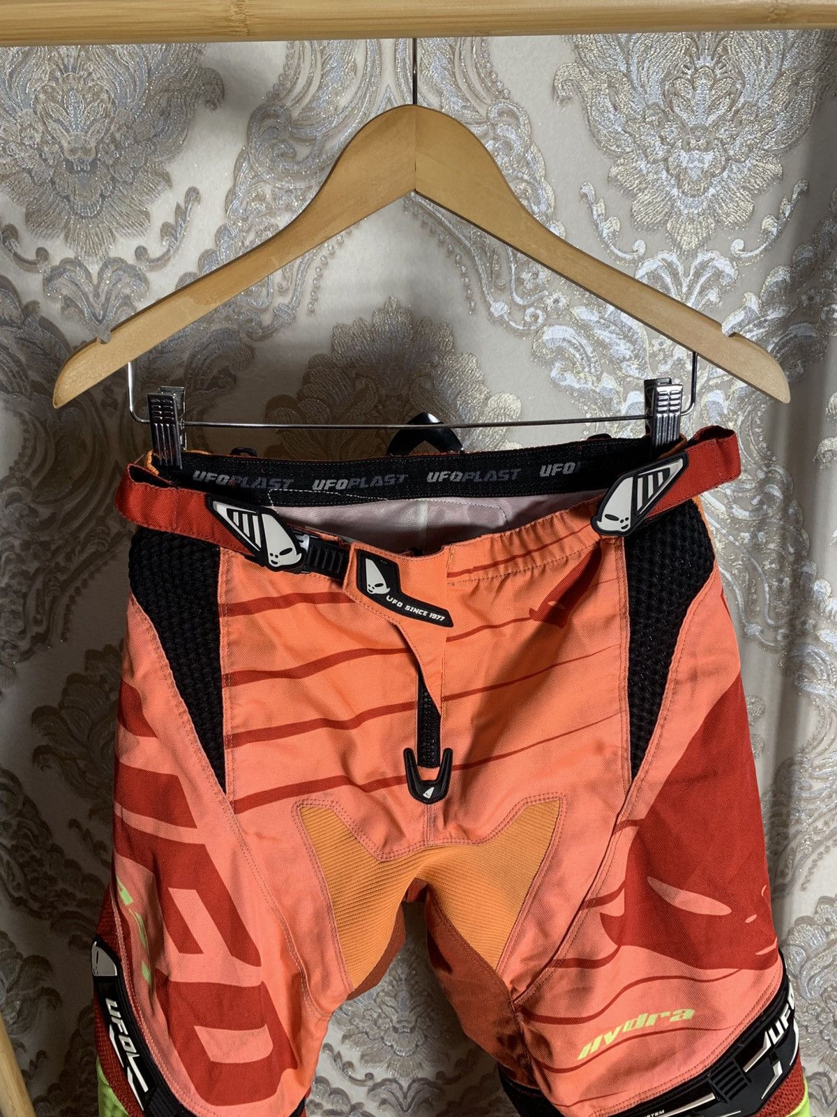 NASCAR VINTAGE UFO PLAST MOTORCYCLE RACING PANTS BIKE RETRO Y2K 90s Size US 28 / EU 44 - 5 Thumbnail