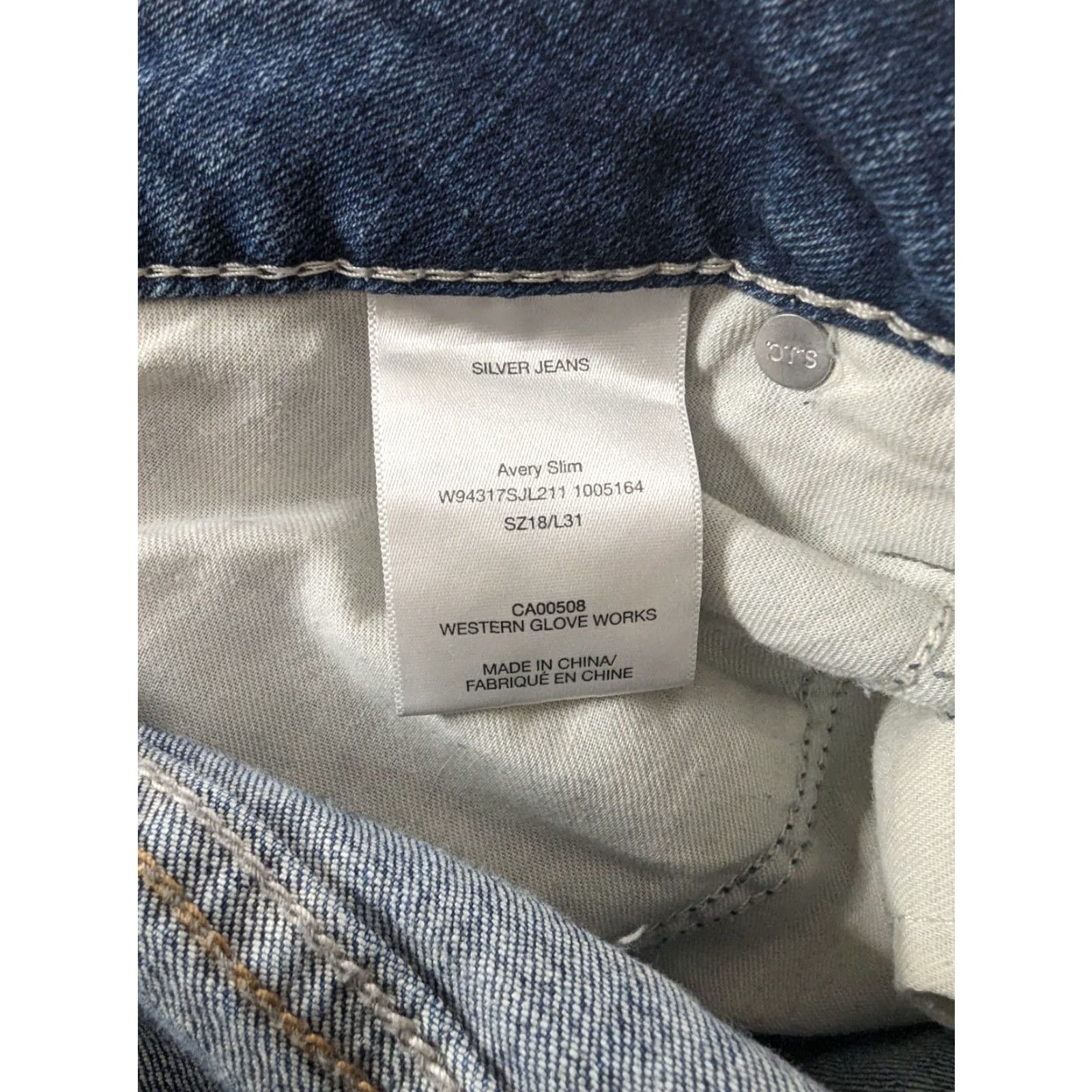 Silver Jeans Co. VINTAGE Silver Jeans Avery Slim Jeans Womens 18/31 Blue Pockets Stretch Denim M6W Size 40" / US 18 - 4 Thumbnail