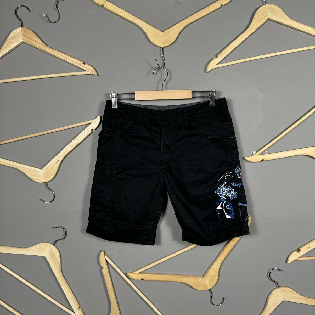 Maharishi Maharishi “Island Tour” Embroidered Cargo Shorts Size 30" / US 8 / IT 44 - 7 Thumbnail