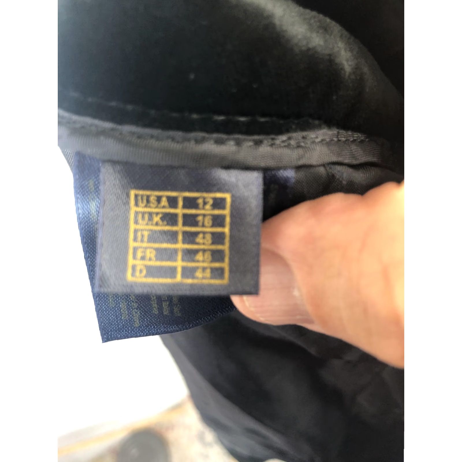 Brooks Brothers VINTAGE Brooks Brothers Skirt Womens 12 Black Velvet Pencil Classic Lined Side Zip Elegant Size 34" / US 12 / IT 48 - 4 Thumbnail