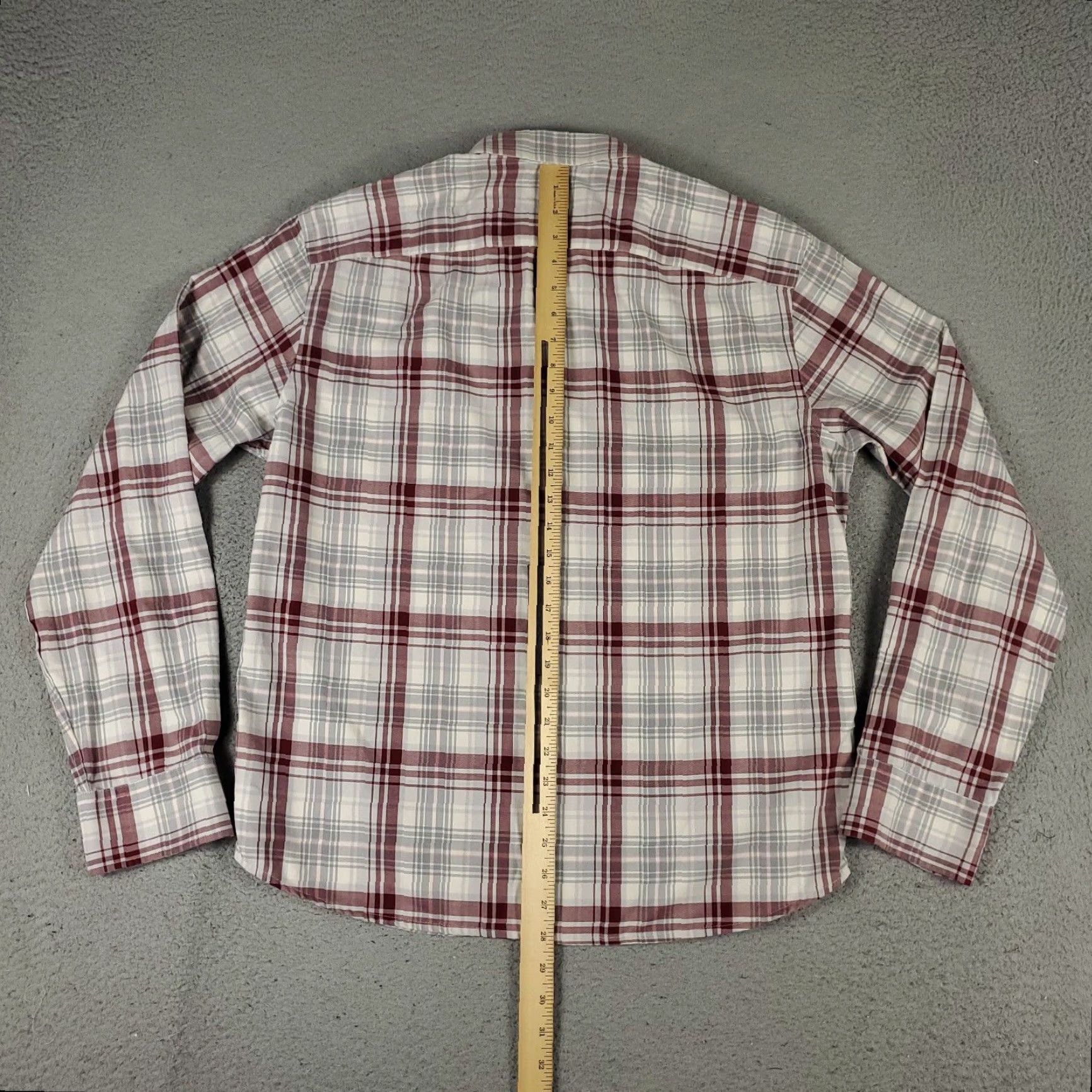 UNTUCKit UNTUCKit Shirt Mens XL Gray Red Plaid Button-Up Long Sleeve Casual Professional Shirt Size US XL / EU 56 / 4 - 3 Thumbnail