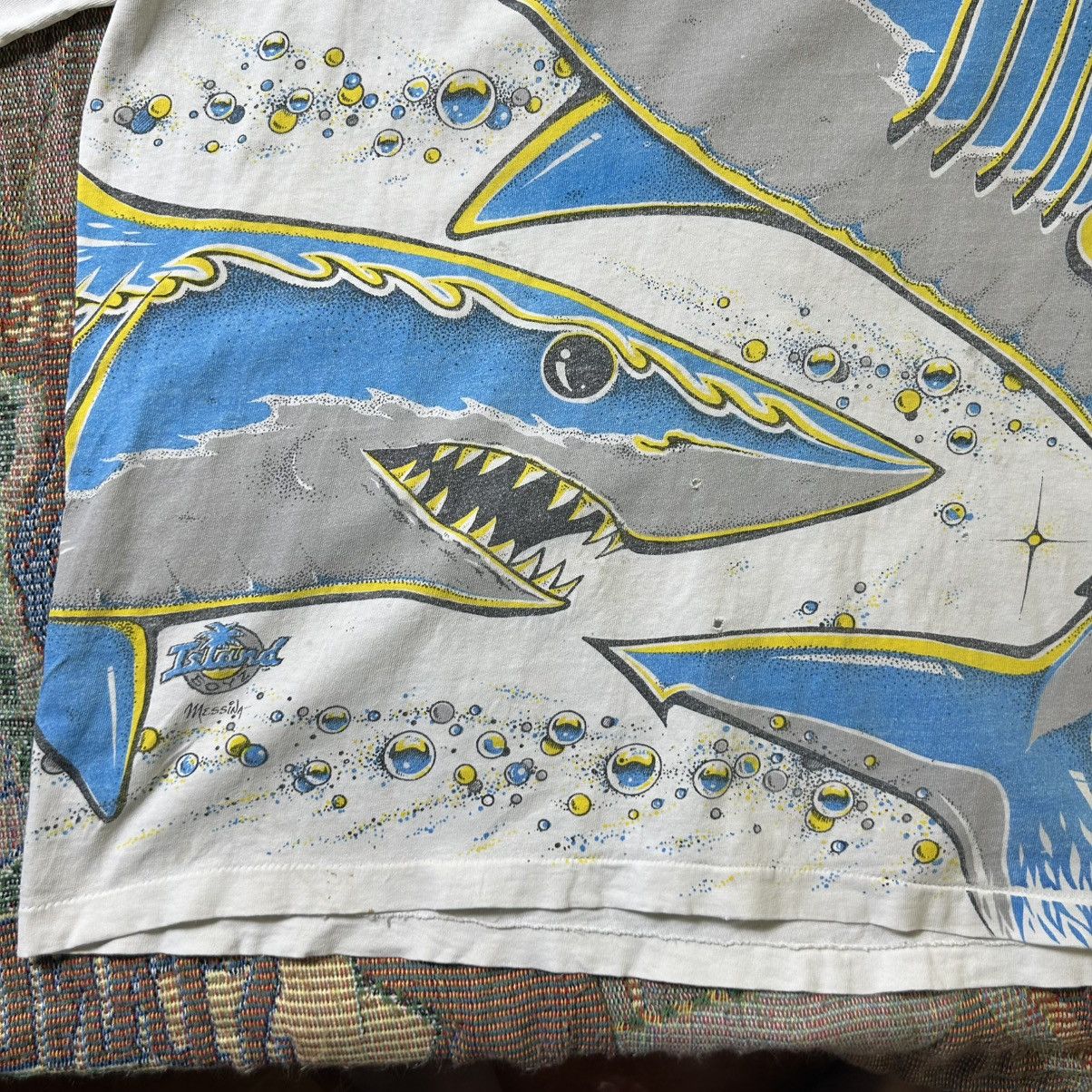 Vintage Vintage 90s Shark Ocean Over Print Graphic Tee Size US XL / EU 56 / 4 - 7 Thumbnail