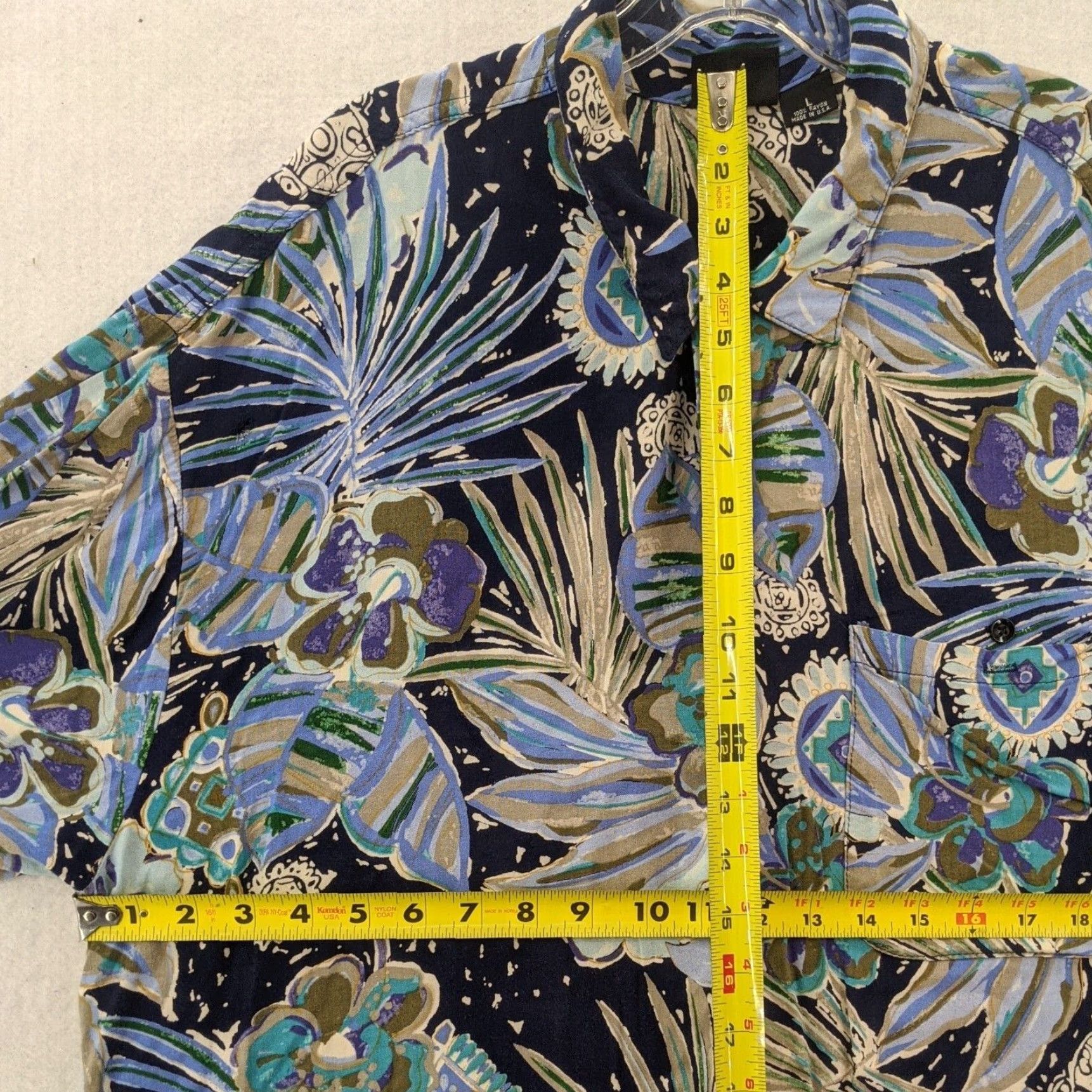 Vintage Bon Homme Men's L Large Hawaiian Print Button Up Tiki Camp Shirt USA Size US L / EU 52-54 / 3 - 6 Thumbnail