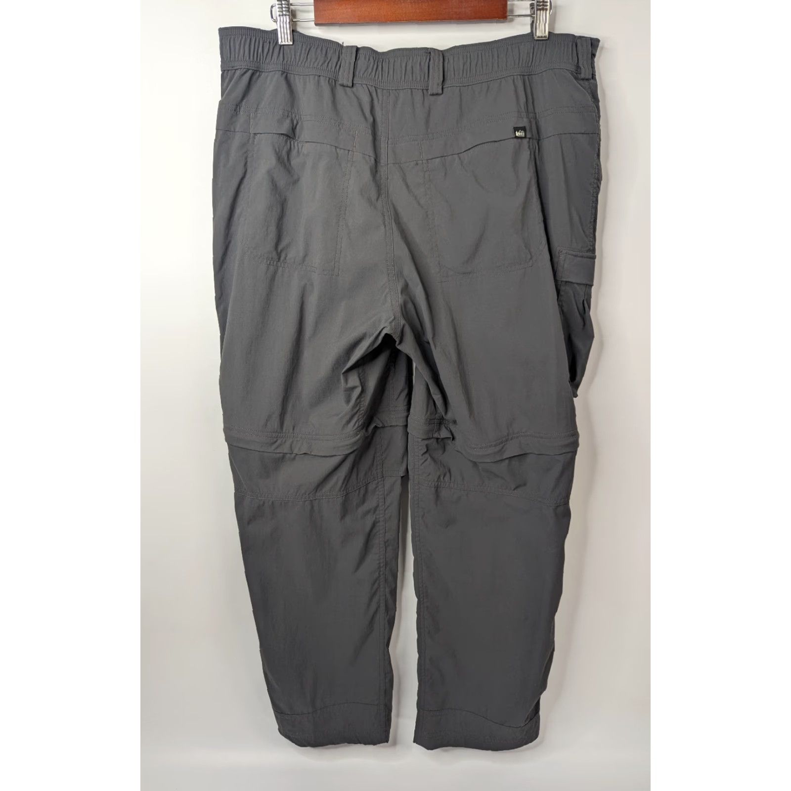 Vintage REI Co-Op Grey Convertible Hiking Pants Performance Cargo Active Mens Size 38x30 Size US 38 / EU 54 - 4 Thumbnail