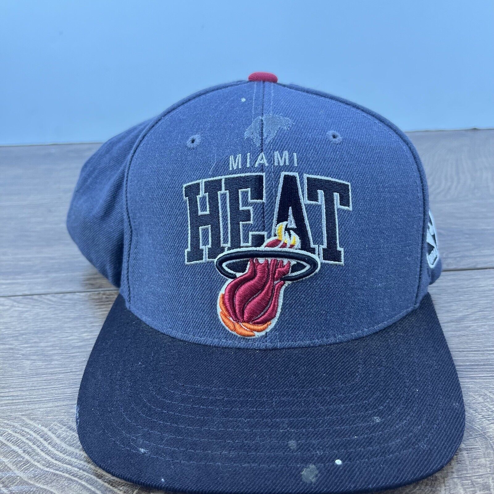 Mitchell & Ness Miami Heat Snapback Hat Mitchell & Ness Gray Cap Adjustable Size ONE SIZE - 1 Thumbnail
