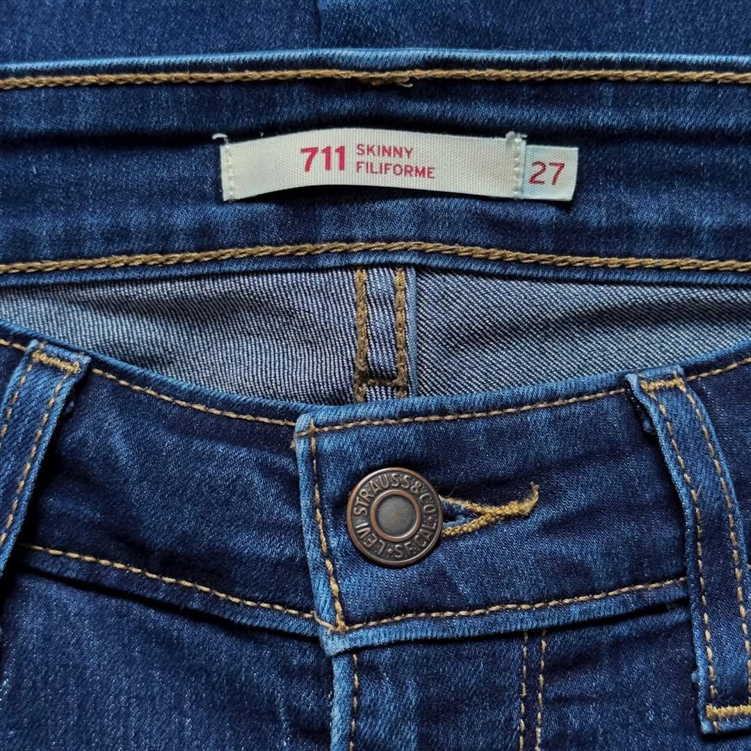 Levi's Upcycled “DRAGON POWER” Timberland Jeans Size 27" / US 4 / IT 40 - 5 Thumbnail