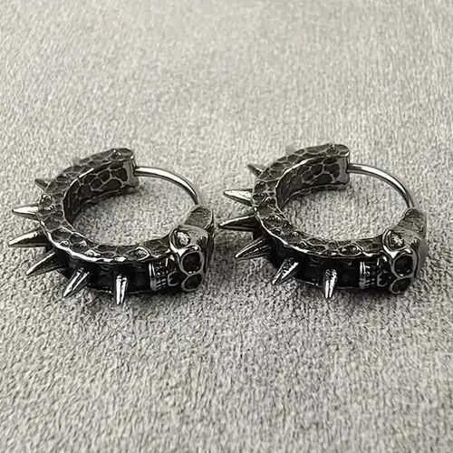 Other Black Skull Rivet Earrings Size ONE SIZE - 2 Thumbnail