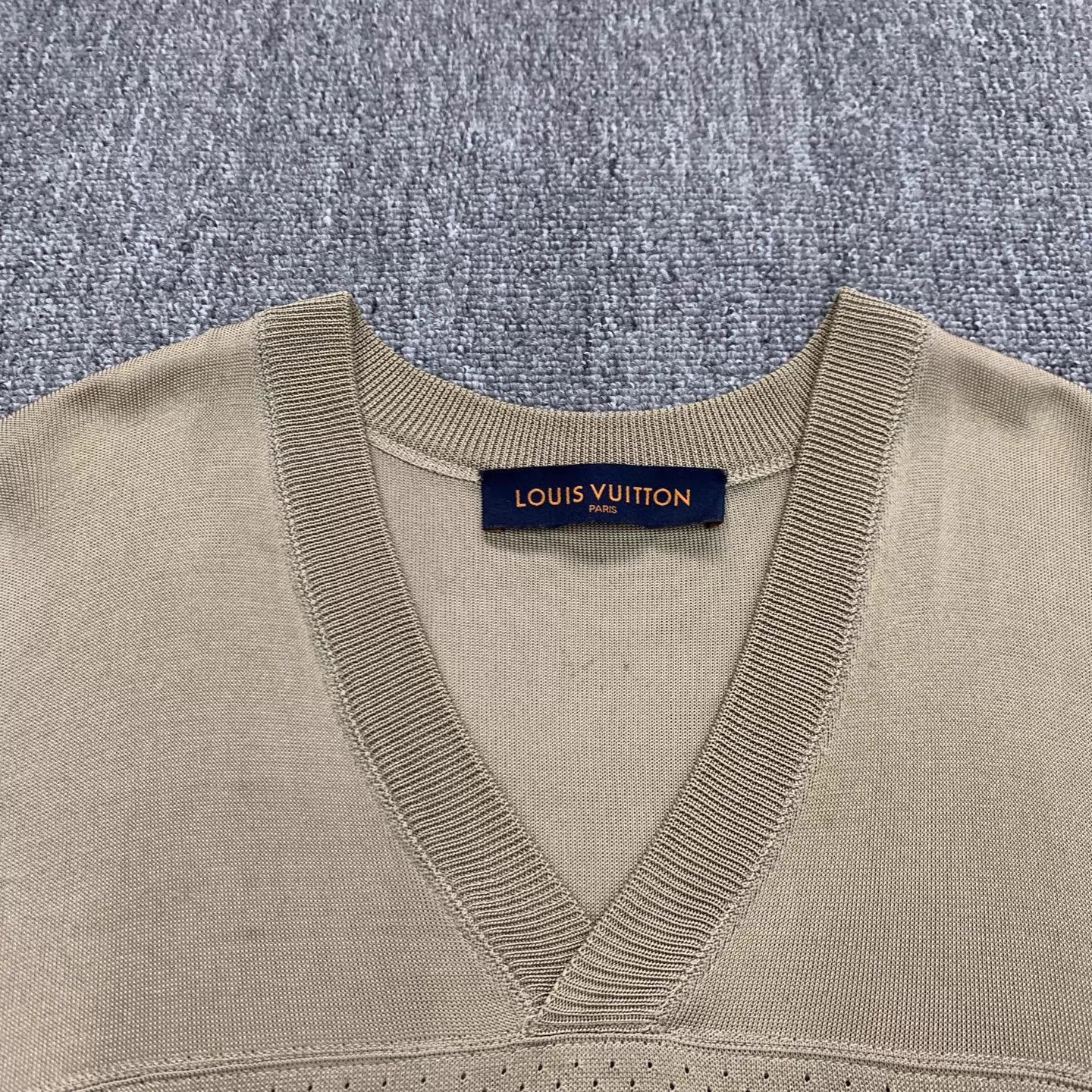 Louis Vuitton LV Gold Python Lettered Hockey Jersey Short Sleeve XL 9/10 Size US XL / EU 56 / 4 - 8 Thumbnail
