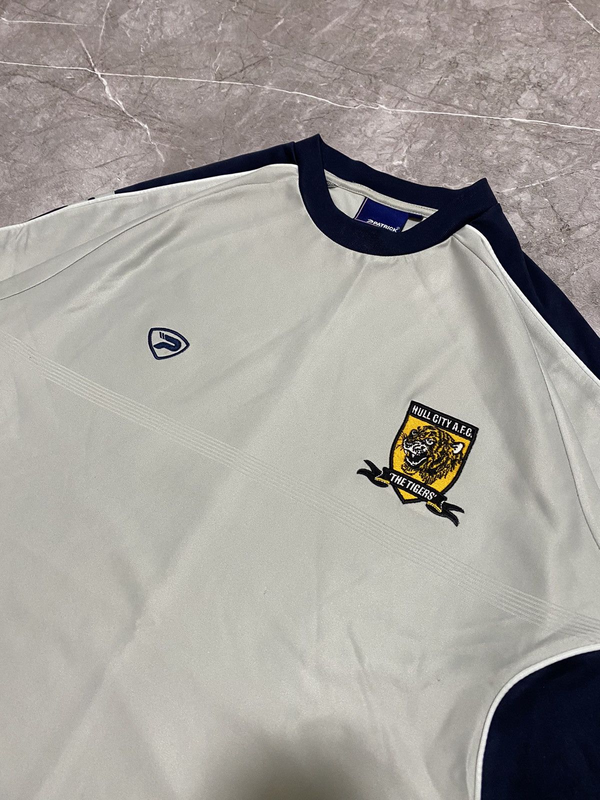 Vintage Vintage Patrick Hull City Tigers Johnson #60 Soccer Jersey Size US XL / EU 56 / 4 - 5 Thumbnail