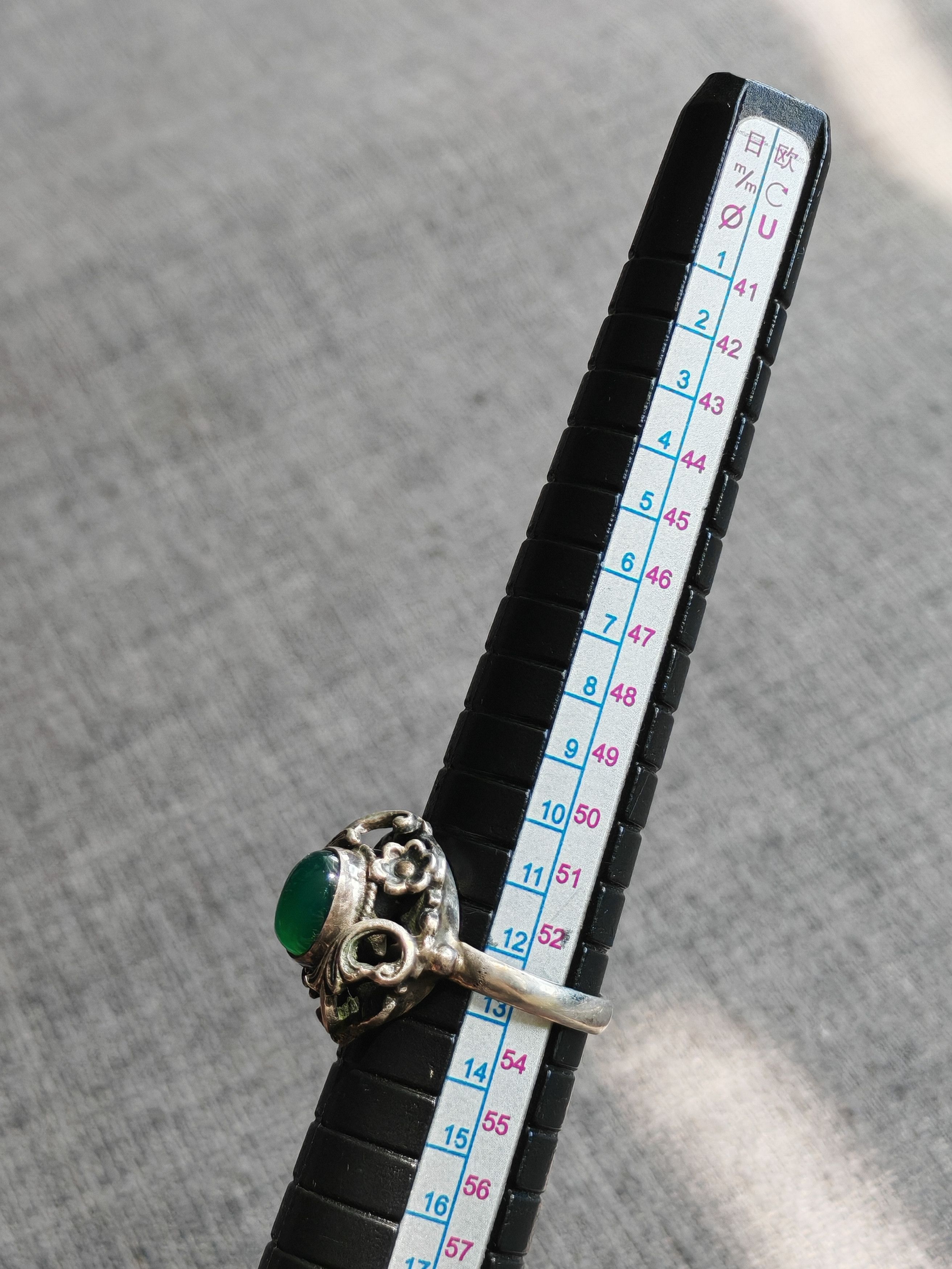 Other Vintage Sterling Silver Green Onyx Flower Ring Size ONE SIZE - 6 Thumbnail