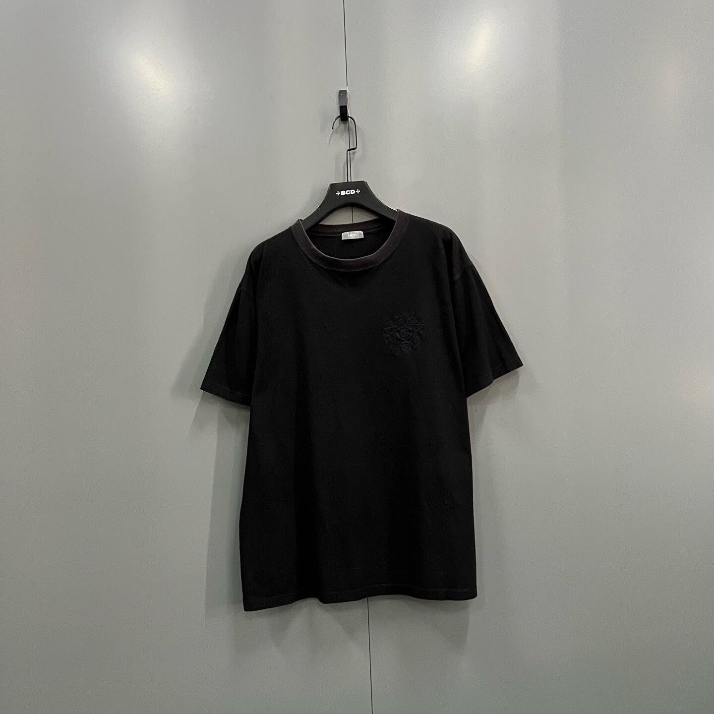Dior Dior Retro Embroidered Black T-Shirt xxl Men Size US XXL / EU 58 / 5 - 1 Thumbnail