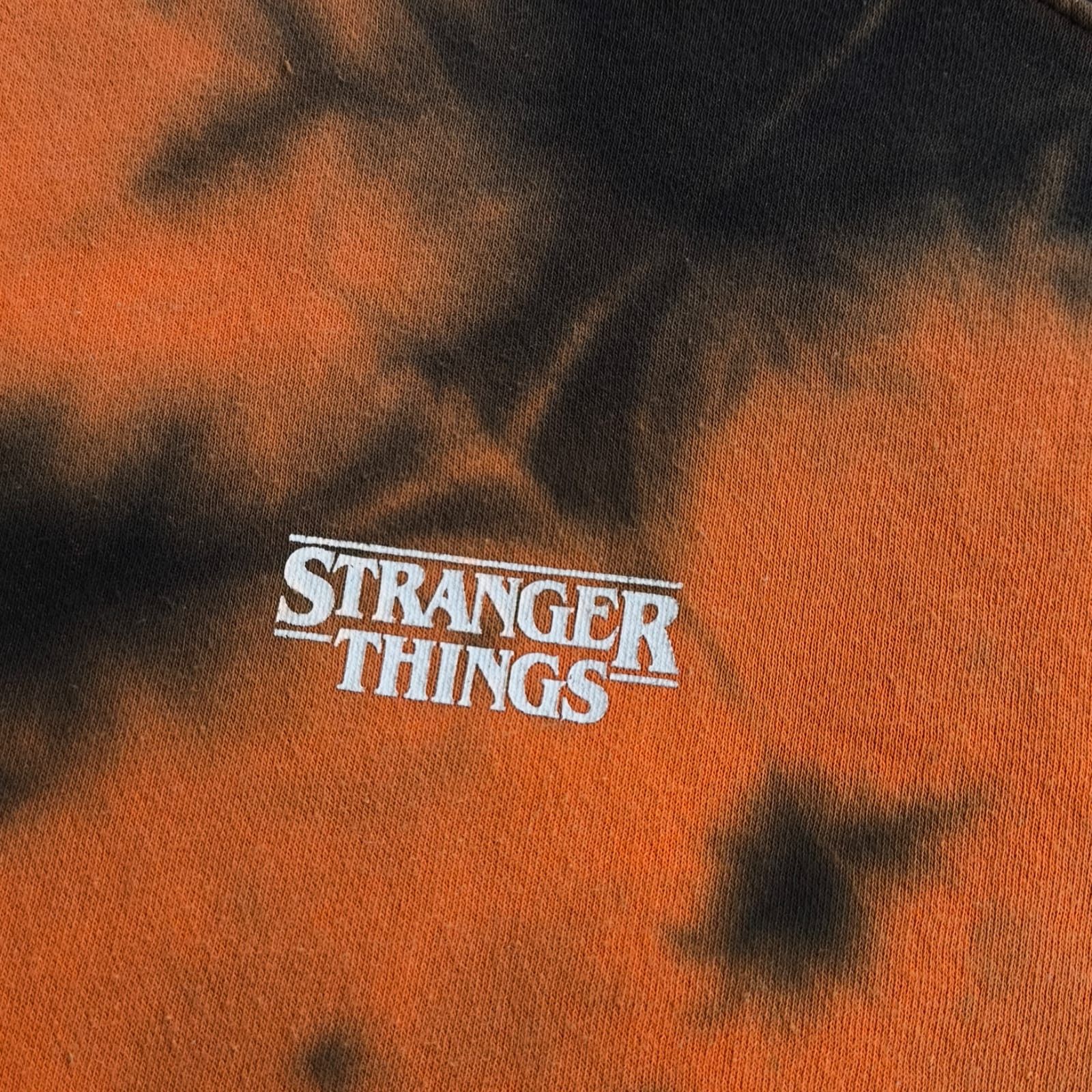 H&M H&M x Stranger Things Tie dye Size US L / EU 52-54 / 3 - 4 Thumbnail