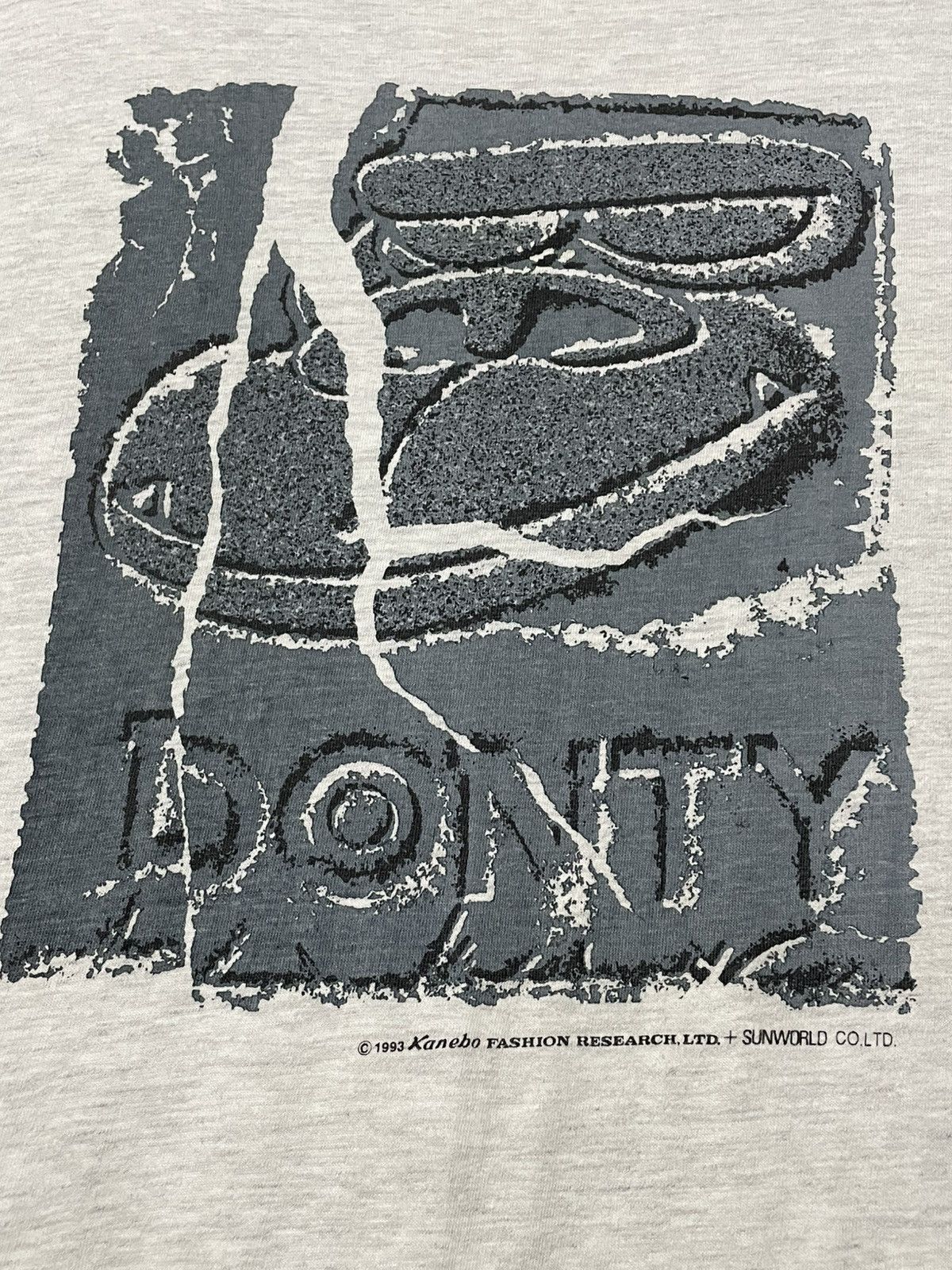 Japanese Brand Vintage 1990s Japan Designer Donty - Artwork History Tshirt Size US M / EU 48-50 / 2 - 5 Thumbnail