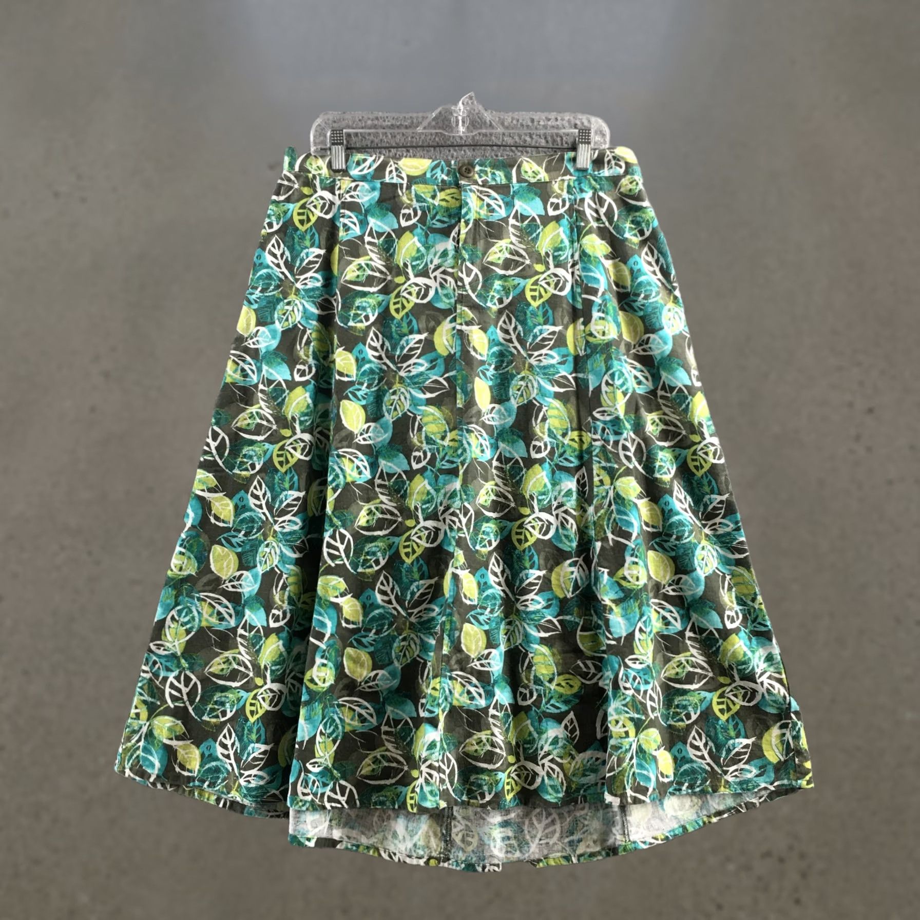 Vintage CJ Banks Maxi A-Line Skirt Womens 1X Plus Linen Blend Leaves Print Summer Casual Skirt Womens 1X Plus CJ Banks Linen Blend Leaves Print Summer Casual Size 40" / US 18 - 1 Thumbnail